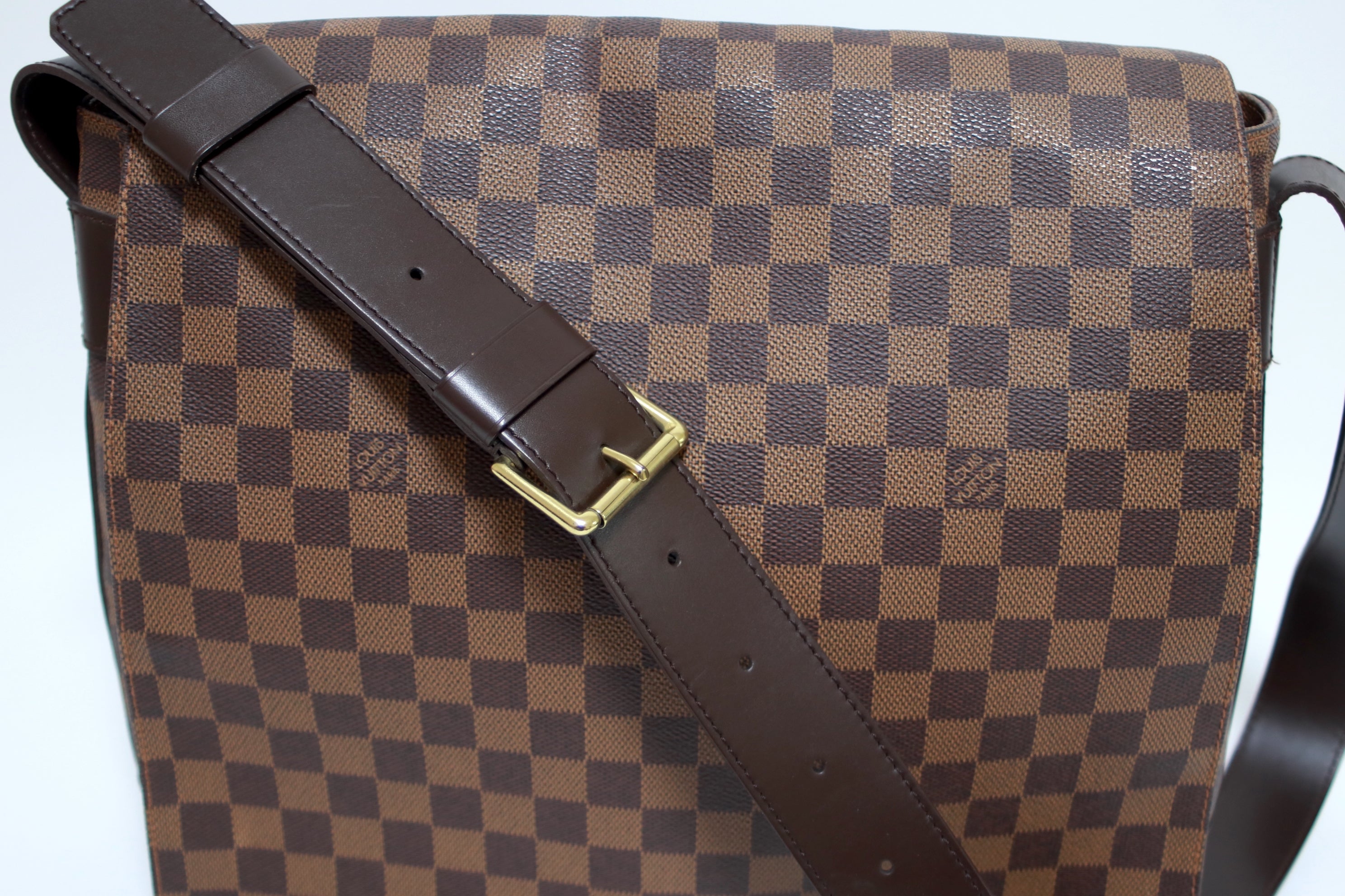 Louis Vuitton Bastille Damier Ebene Messenger Bag Used