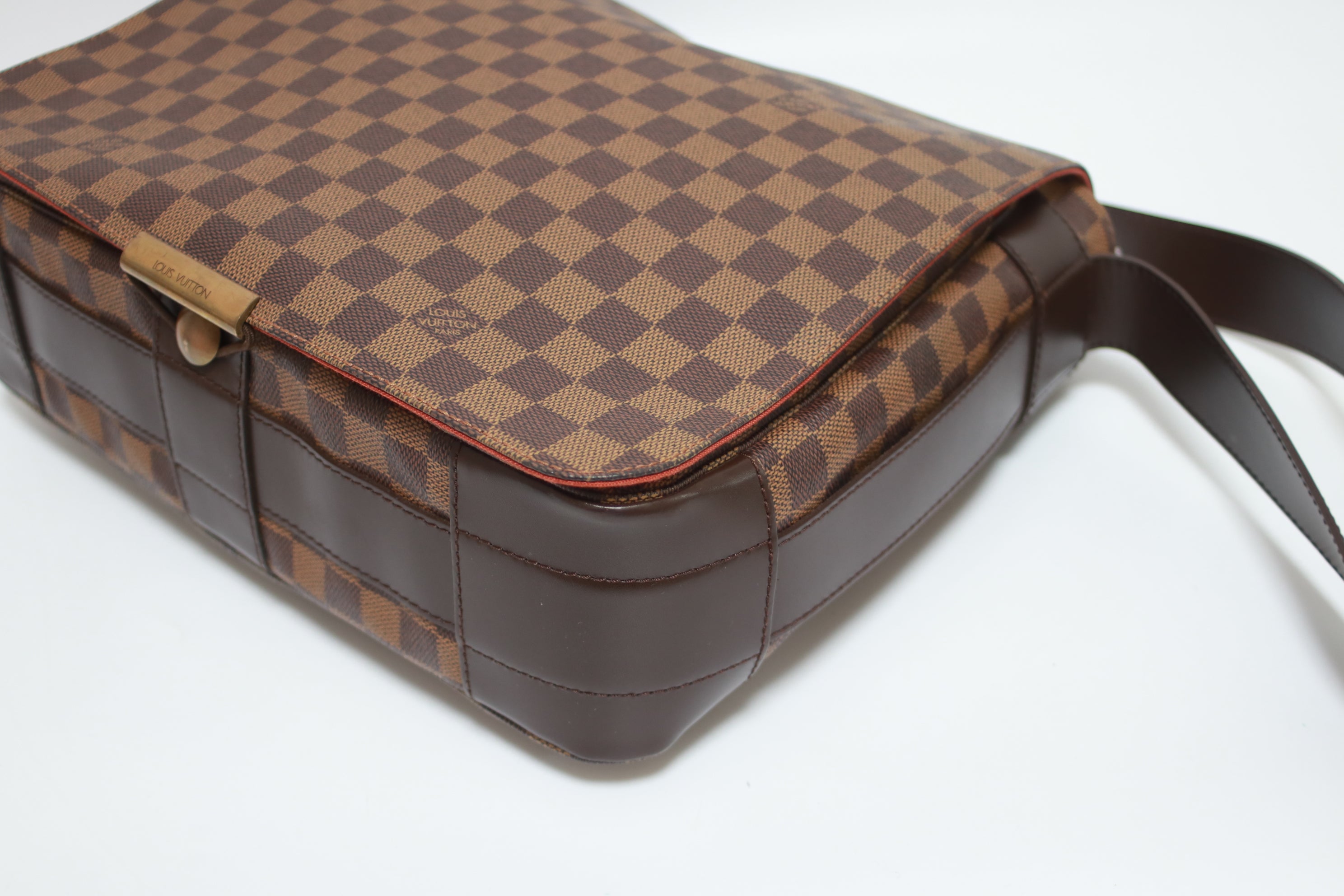 Louis Vuitton Bastille Damier Ebene Messenger Bag Used