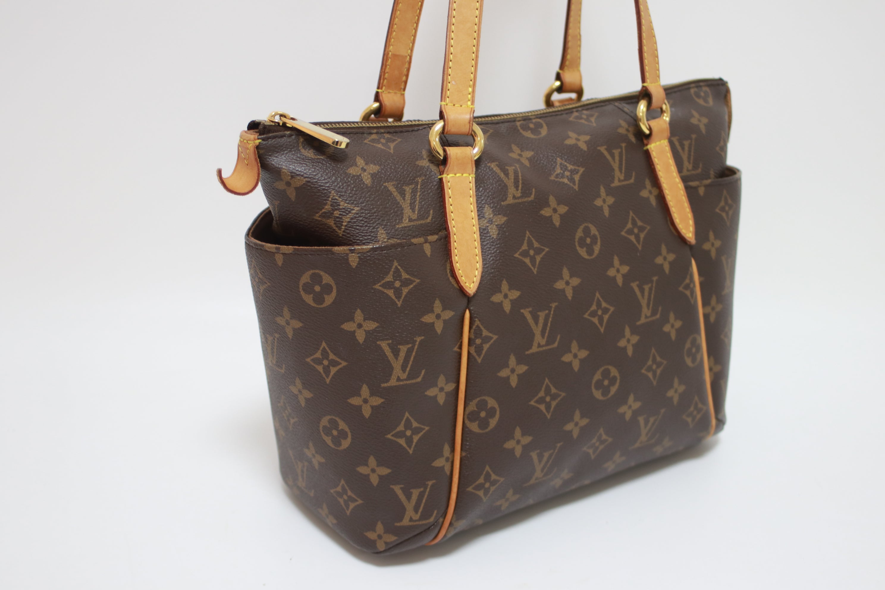 Louis Vuitton Totally PM Handbag Used