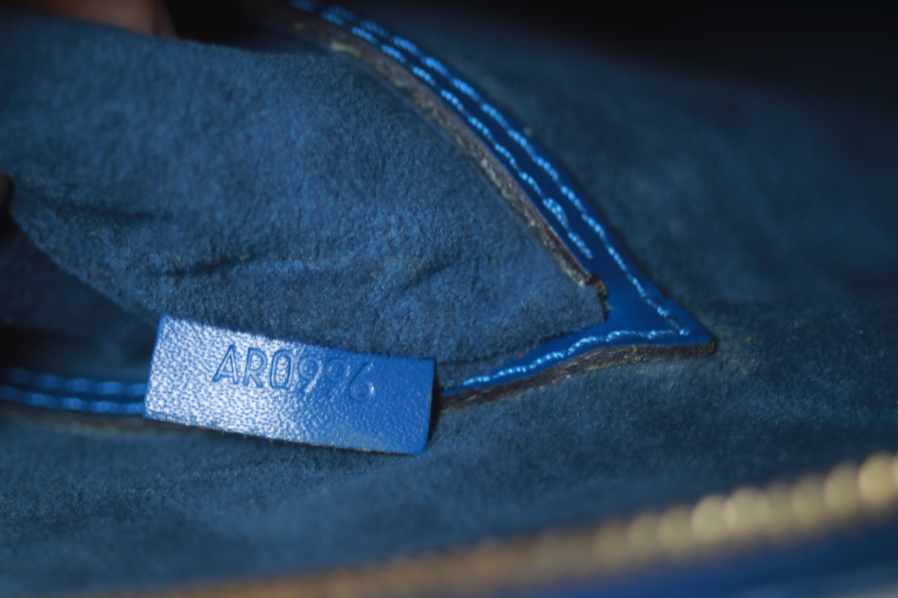 Louis Vuitton Alma PM Epi Blue Used