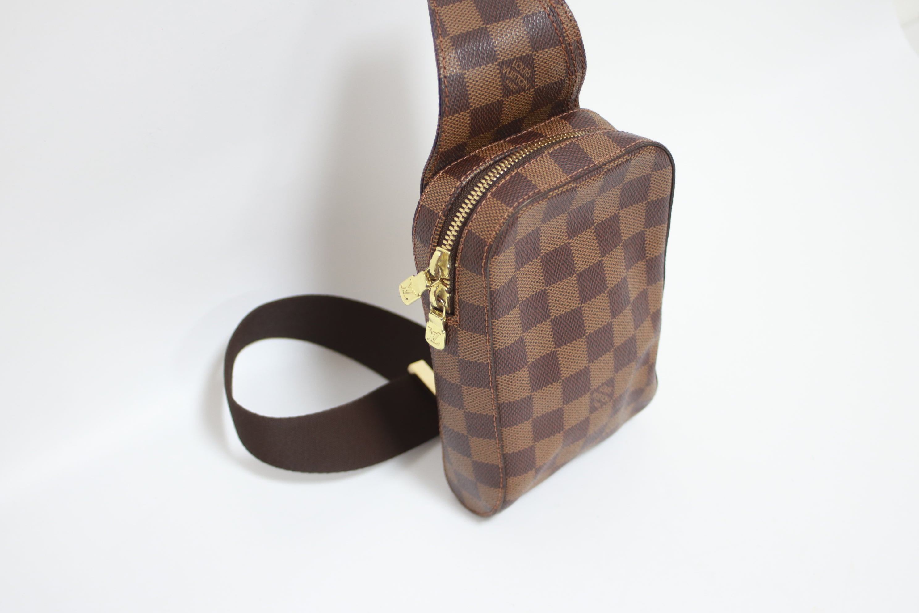 Louis Vuitton Geronimo Belt bag Used