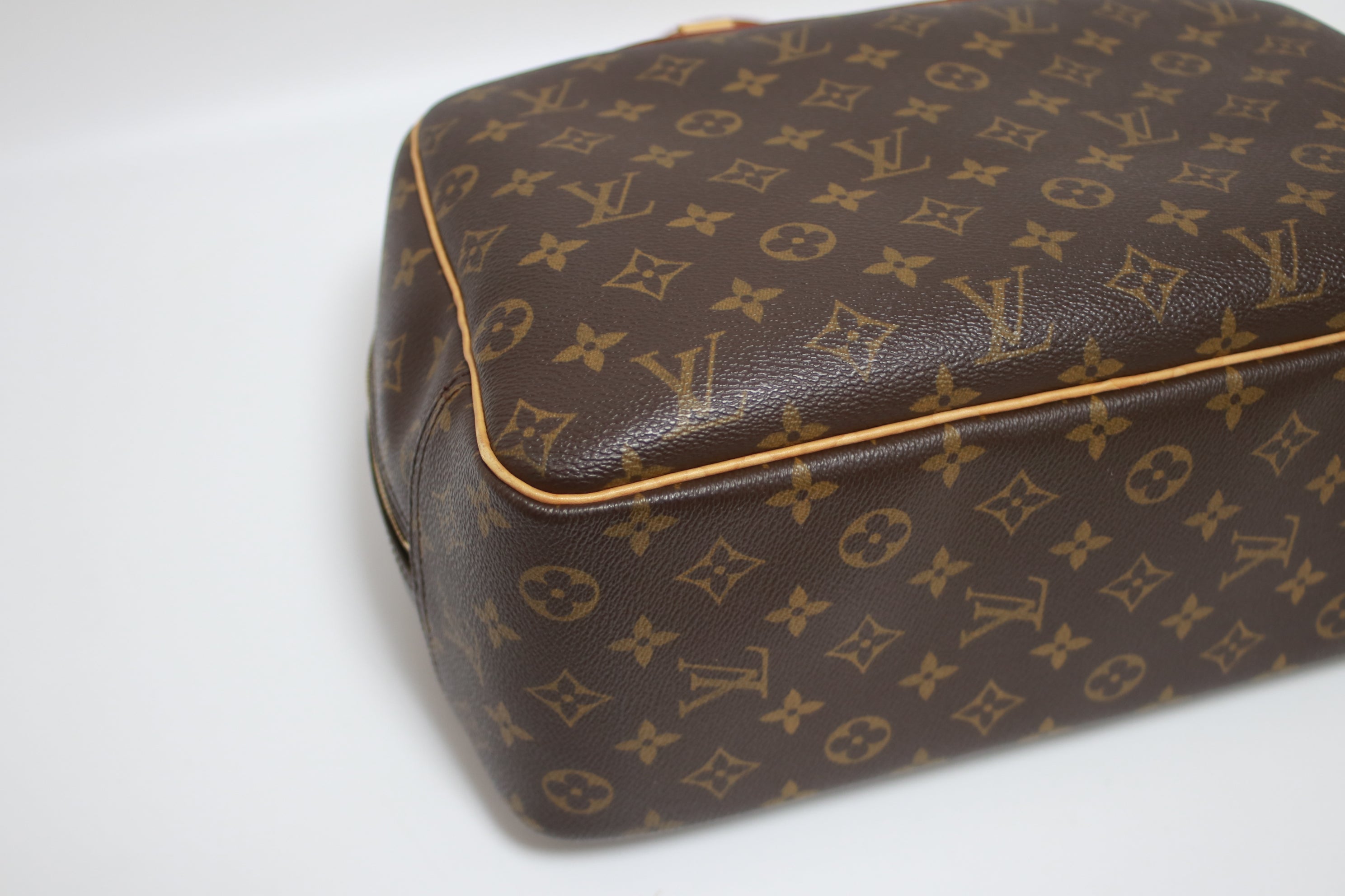 Louis Vuitton Deauville Handbag Used