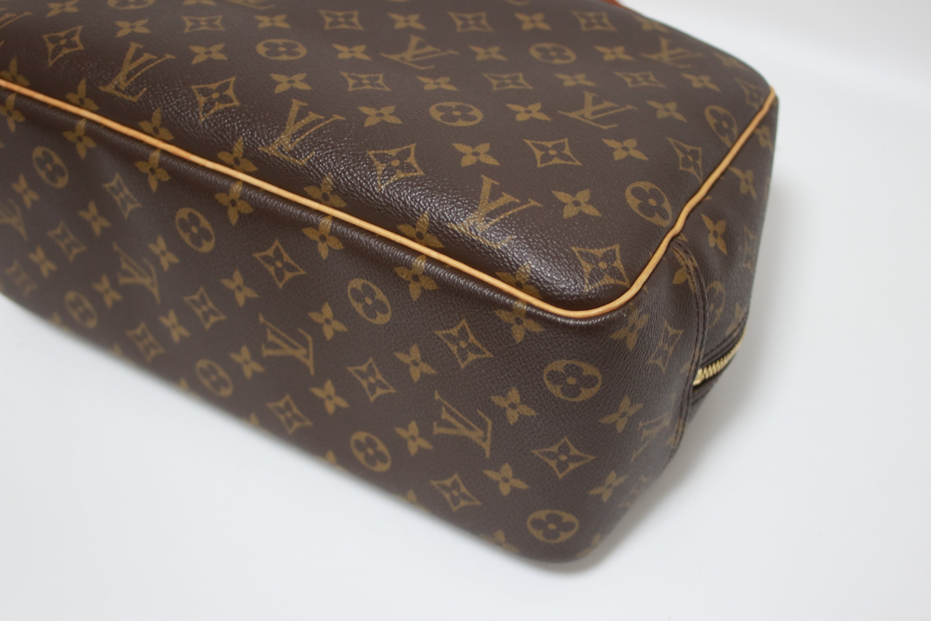 Louis Vuitton Deauville Handbag Used