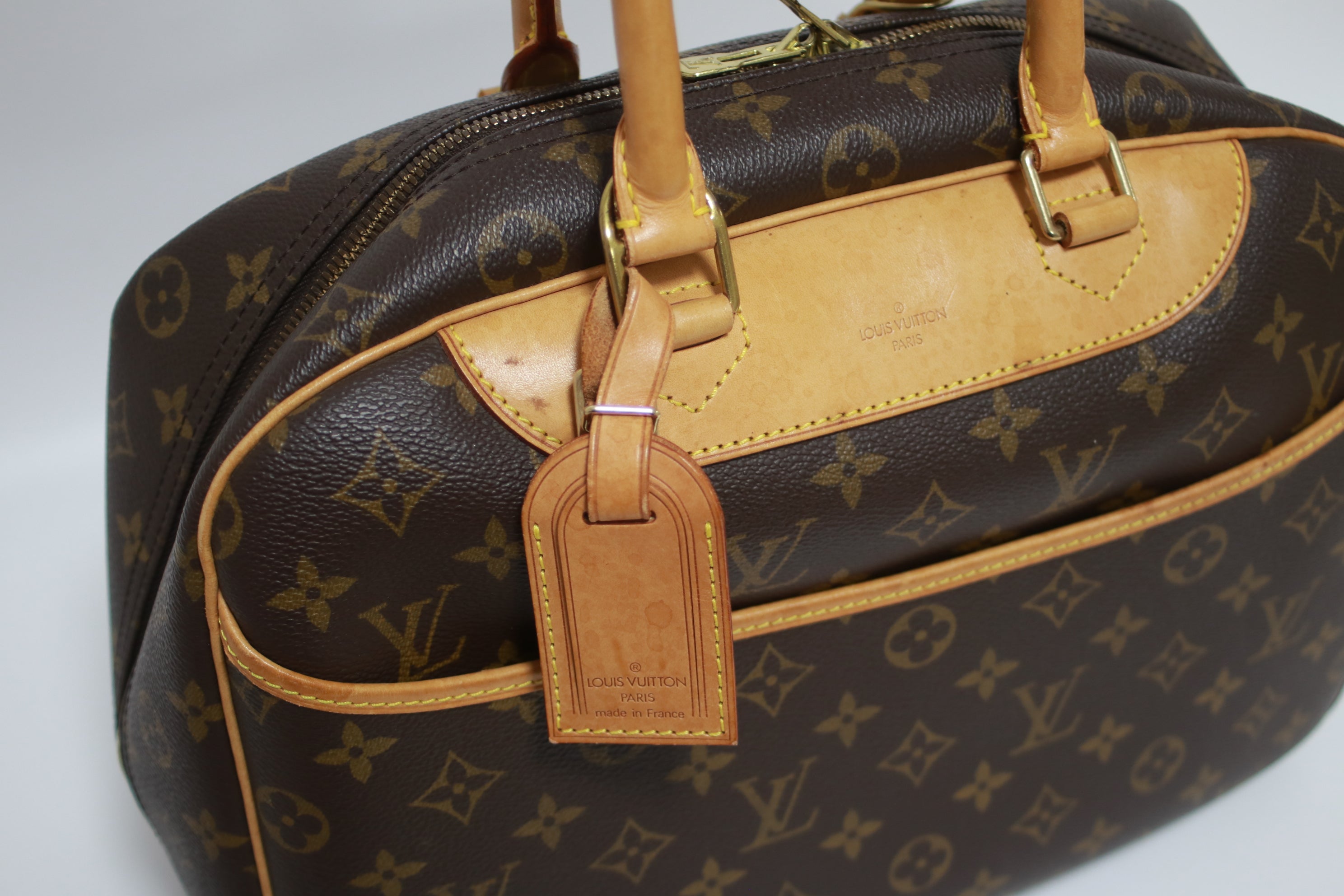 Louis Vuitton Deauville Handbag Used