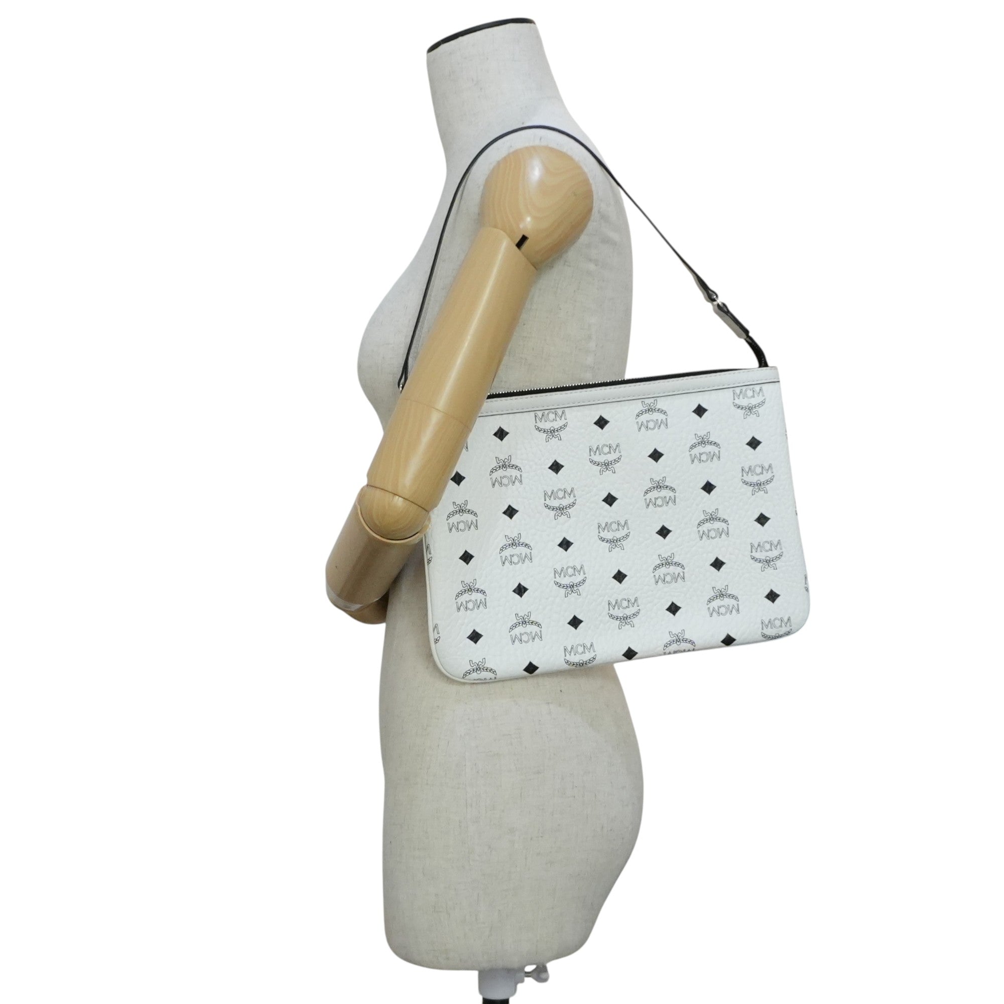 Pre-owned MCM Pouch White