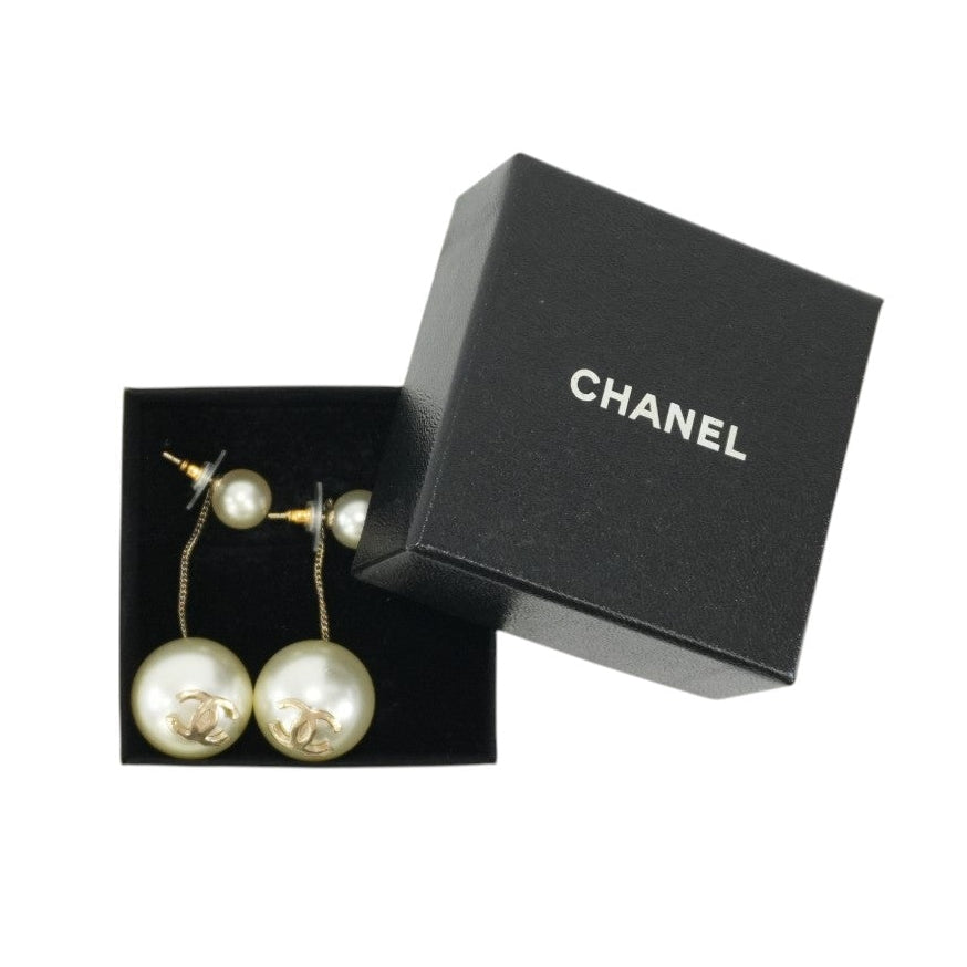 Pre-owned Chanel Pearl Earrings