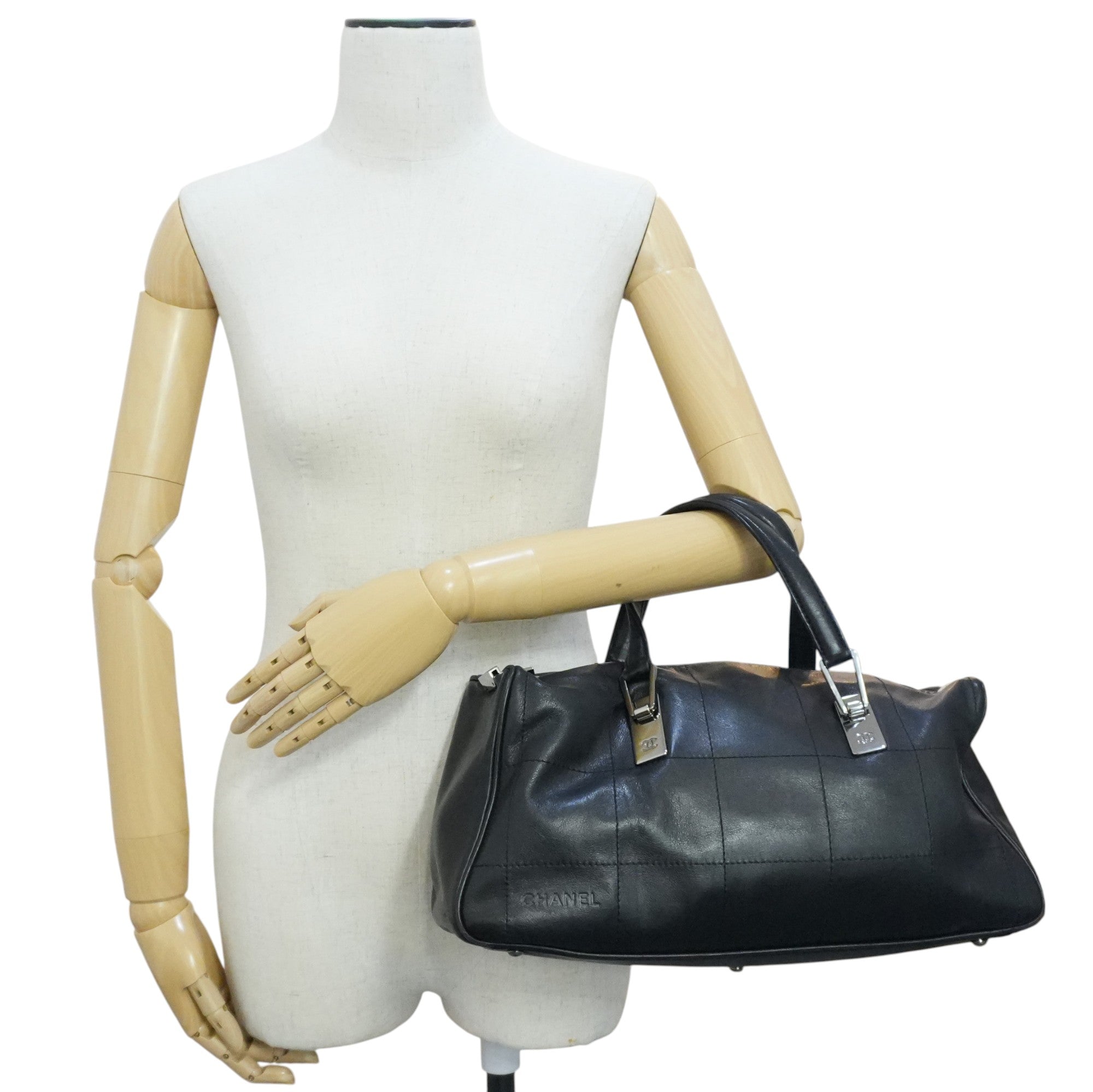 Pre-owned Chanel Chocolate Bar Handbag Black