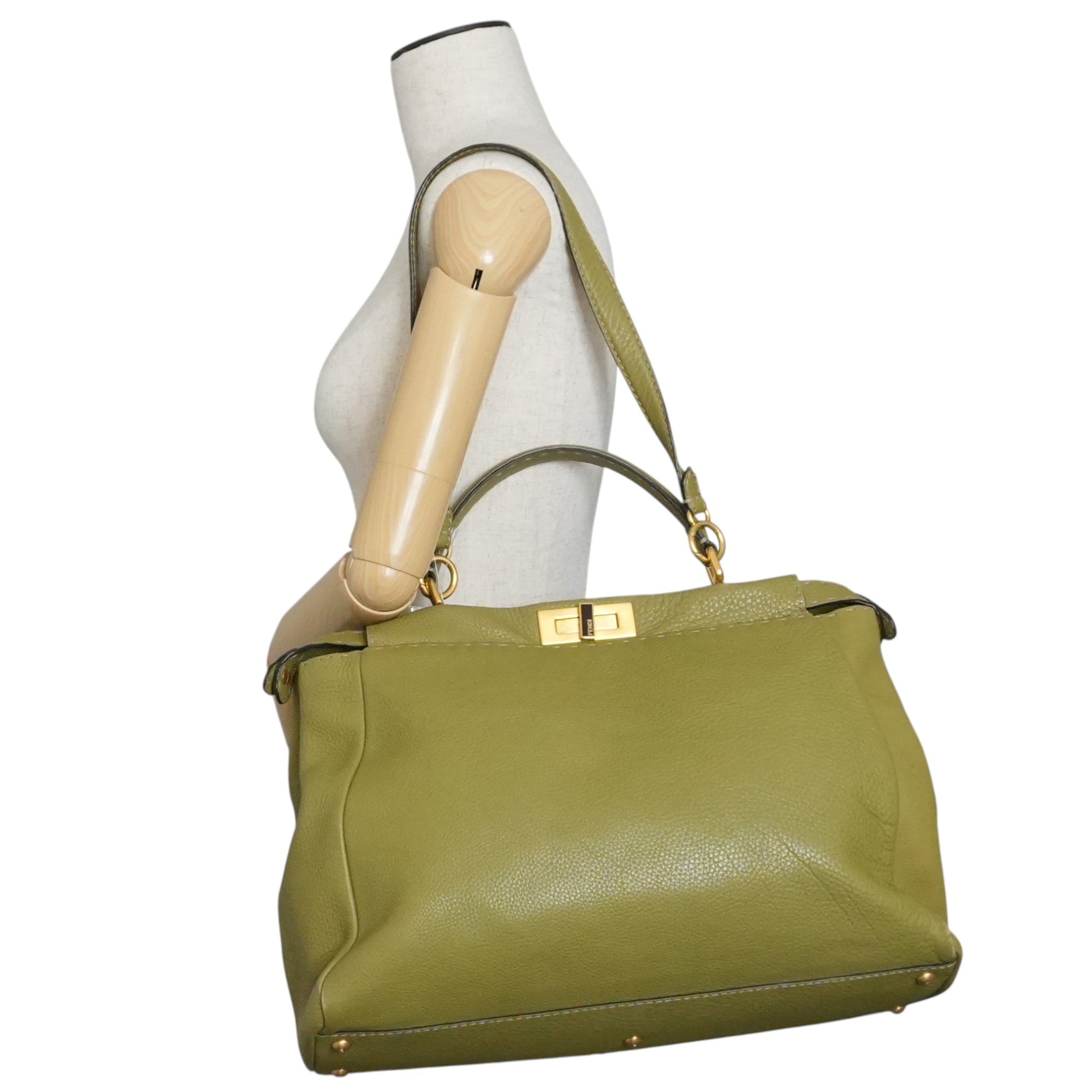 Pre-owned Fendi Calfskin Leather Peek a Boo Shoulder Bag Green Used
