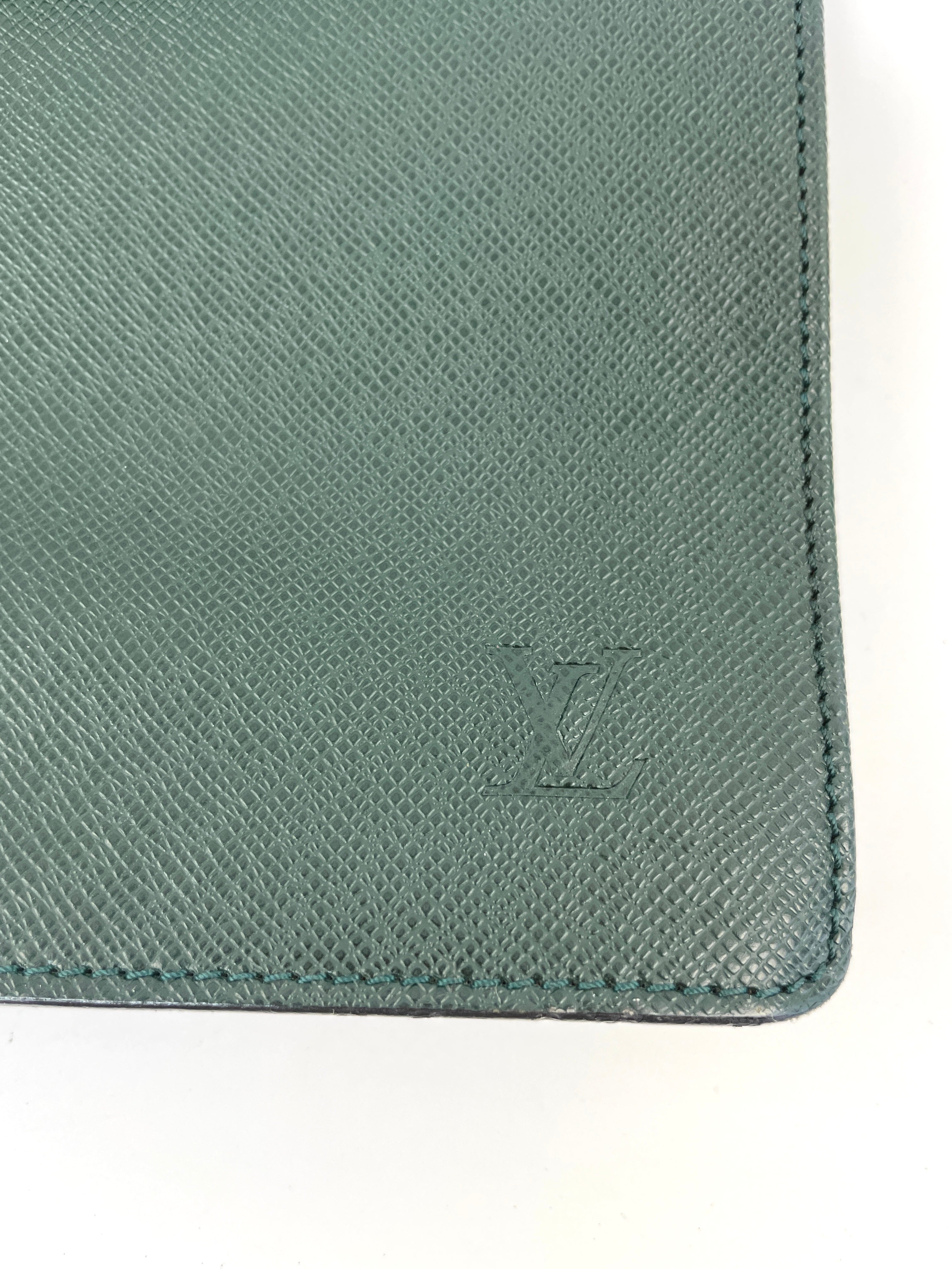 Authentic Louis Vuitton Taiga Kourad Clutch Hand Bag Purse Green