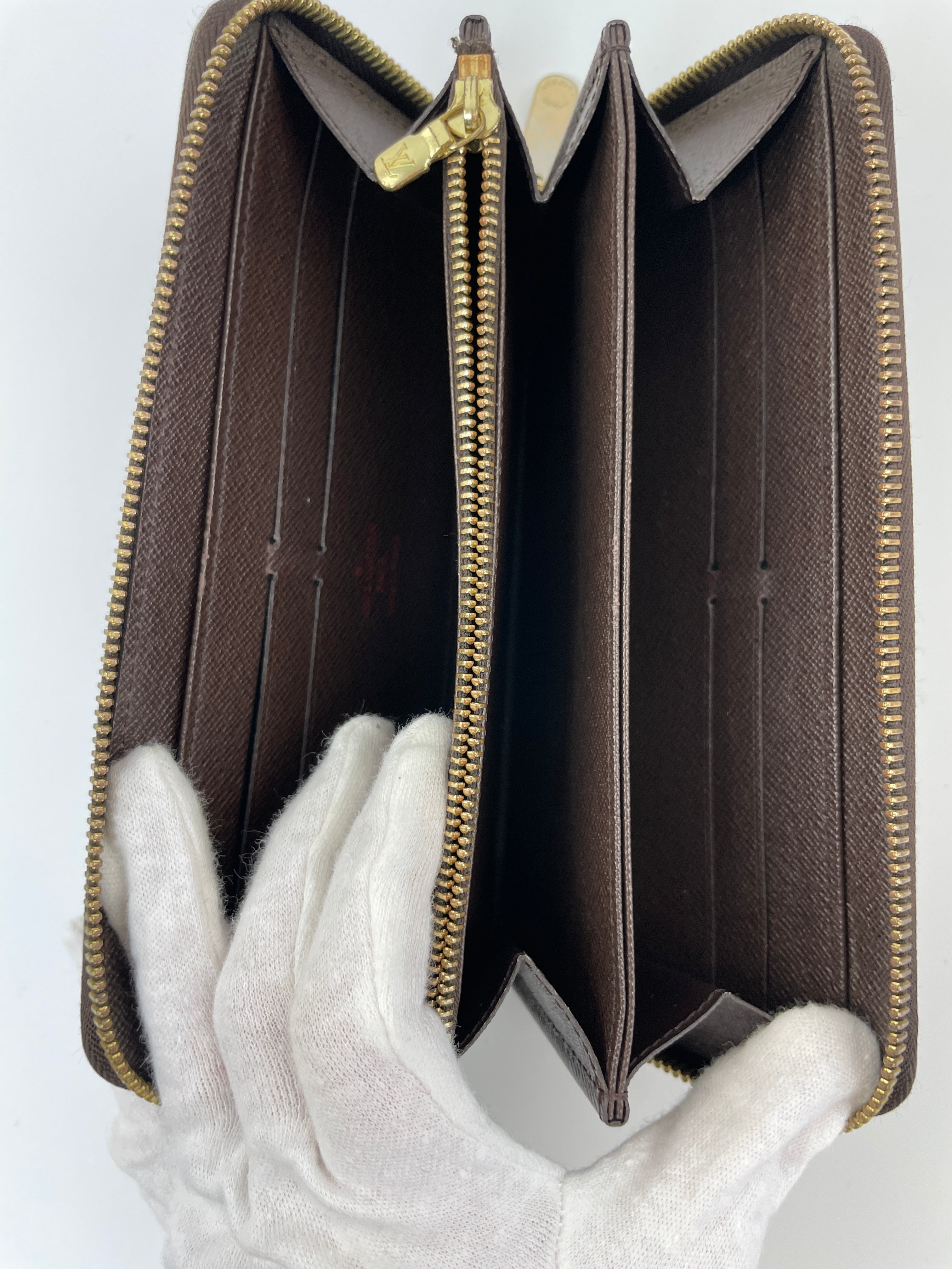 vintage louis vuitton zipper wallet