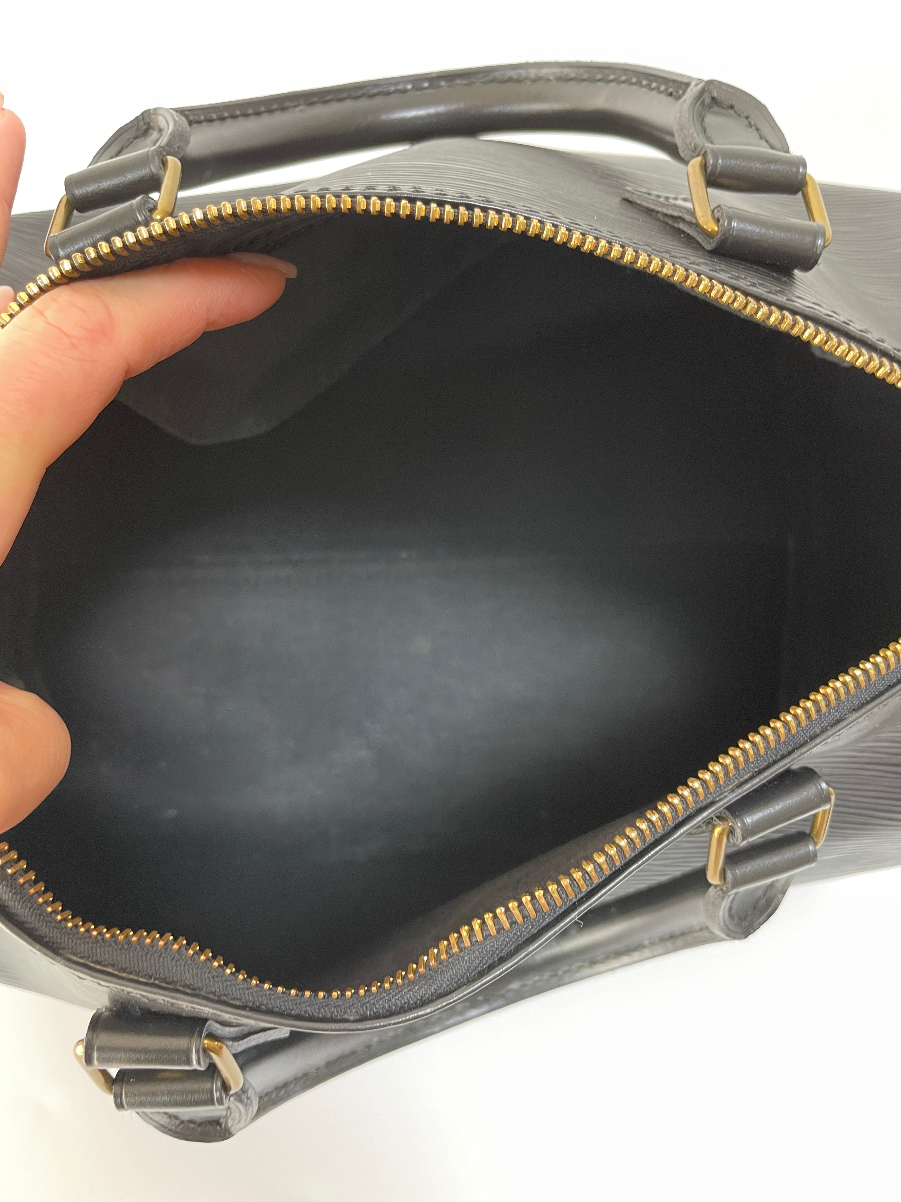 Louis Vuitton Speedy 30 Epi Black Handbag Used (7182)