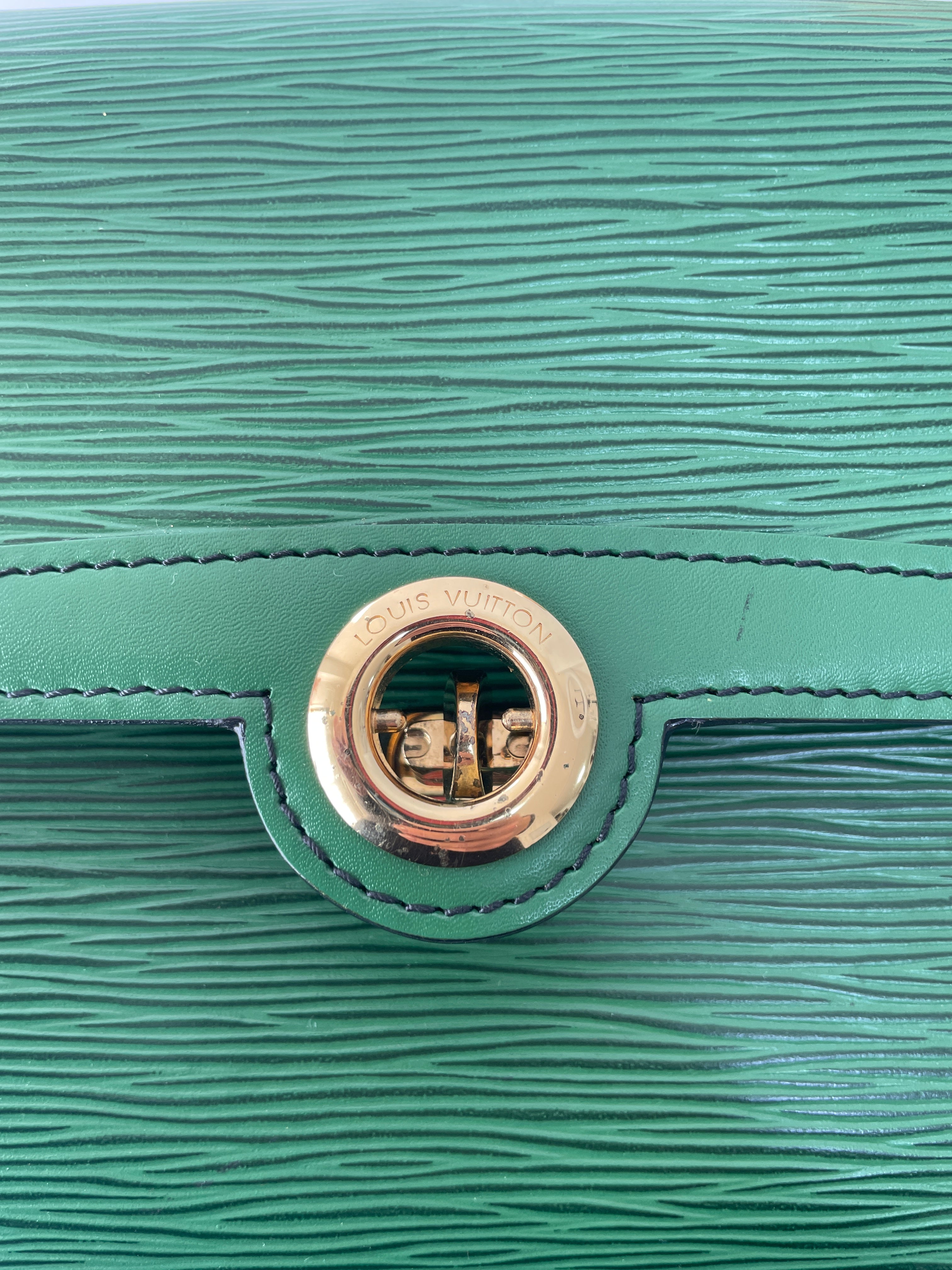 Louis Vuitton Pochette Arche Epi Green Shoulder Bag Used