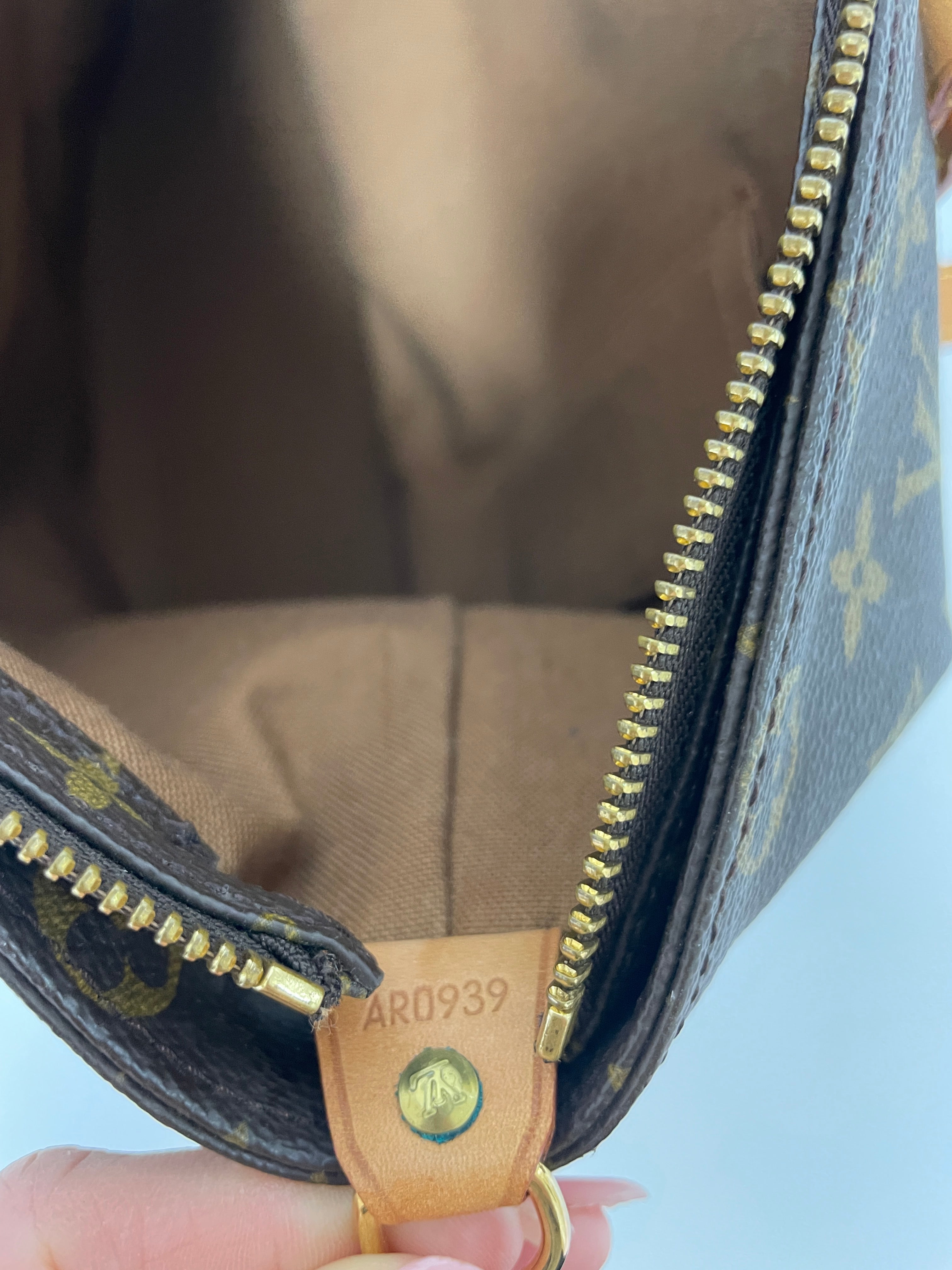 Louis Vuitton Cabas Mezzo Shoulder Tote Bag Used (7740)