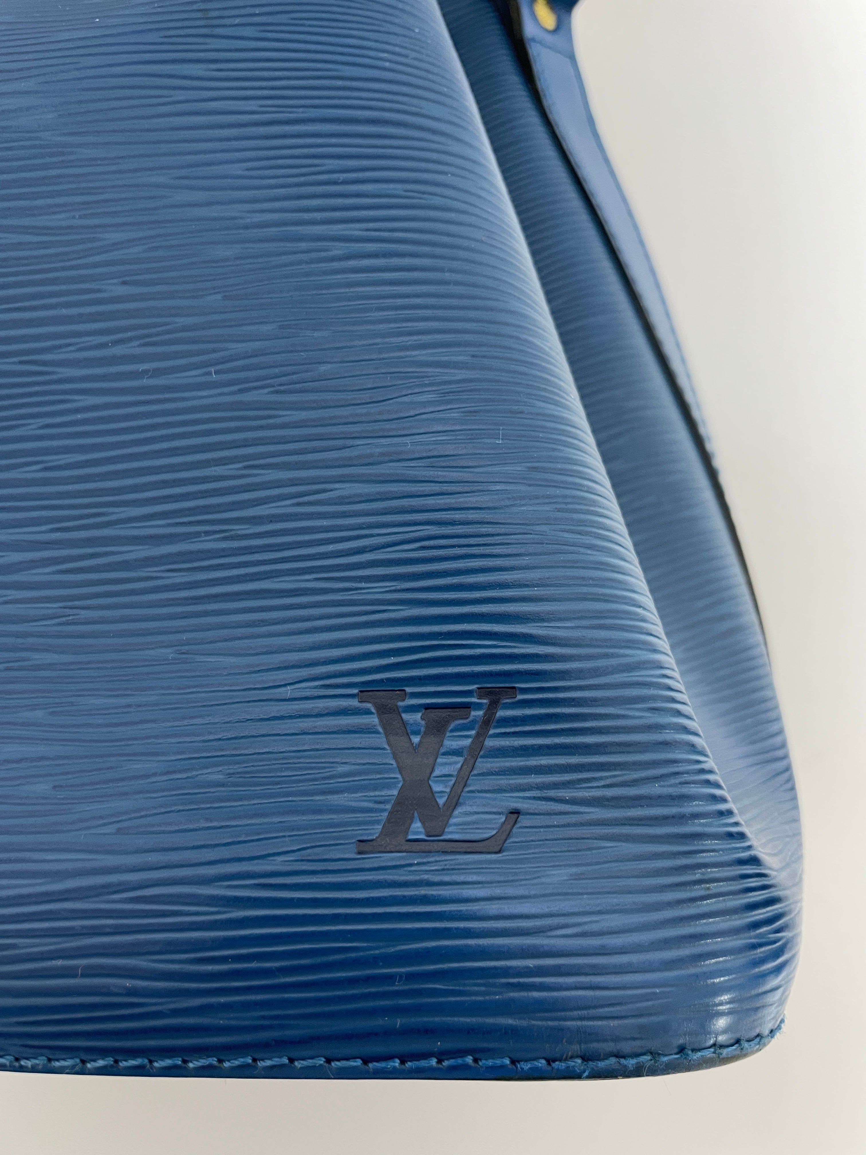 Louis Vuitton Epi Noe PM Soulder Bag Blue Used