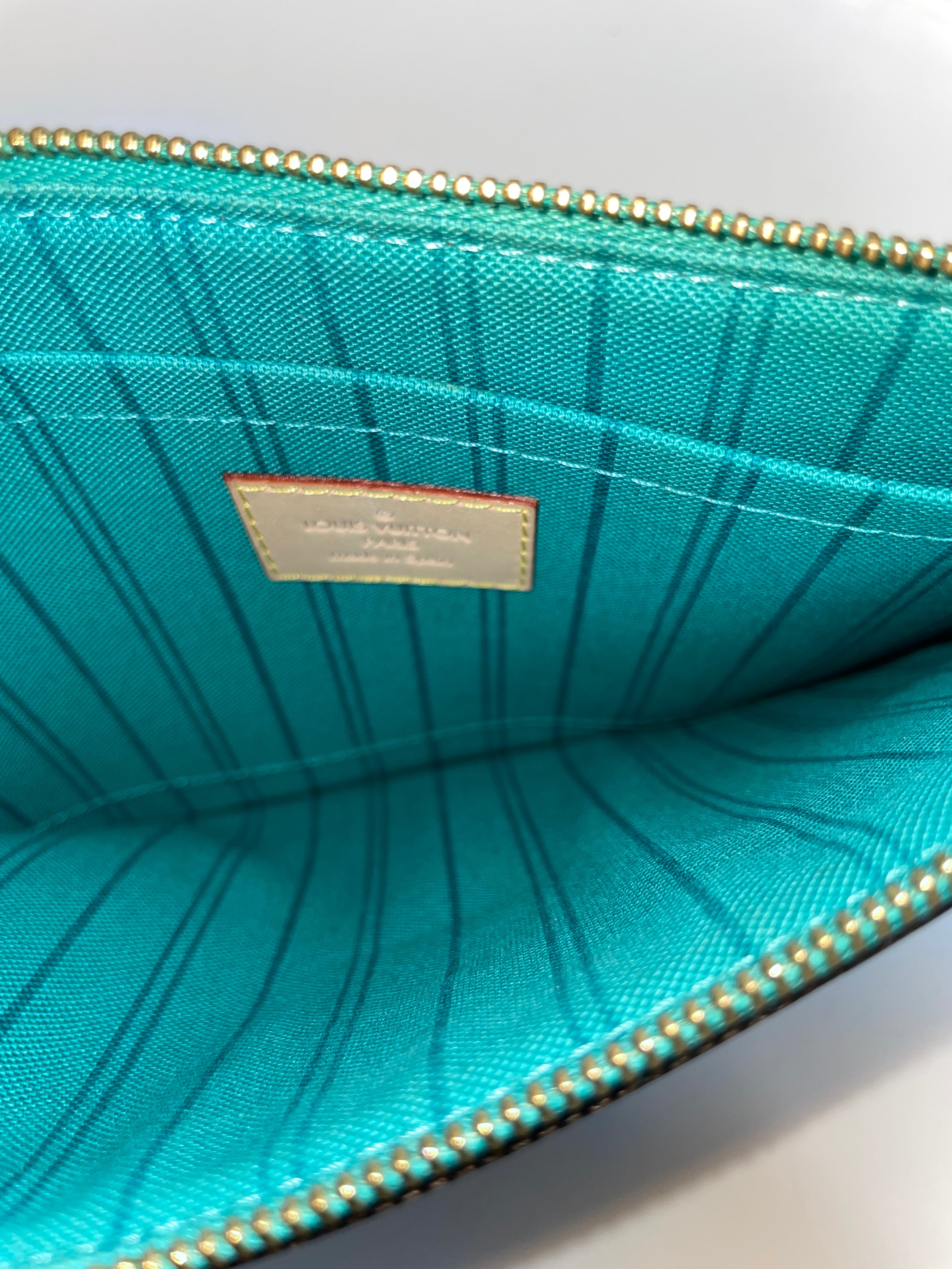 Louis Vuitton Limited Edition Clutch V Turquoise Used