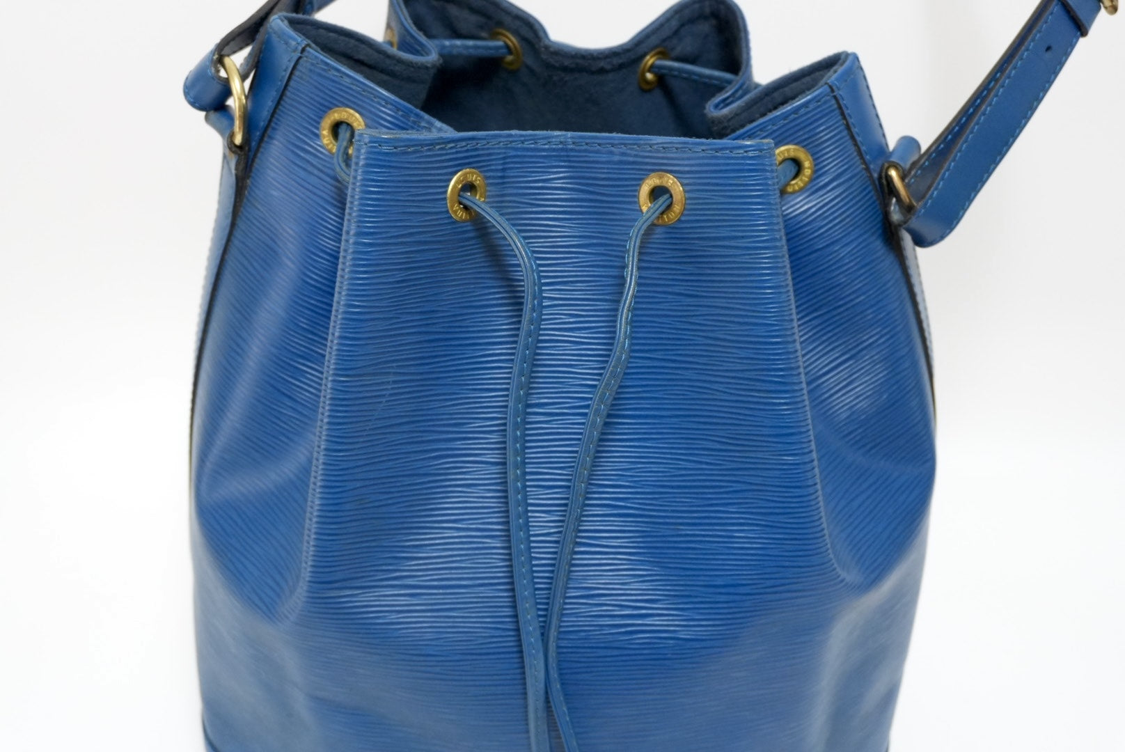 Louis Vuitton Noe GM Epi Blue Bucket Shoulder Bag Used