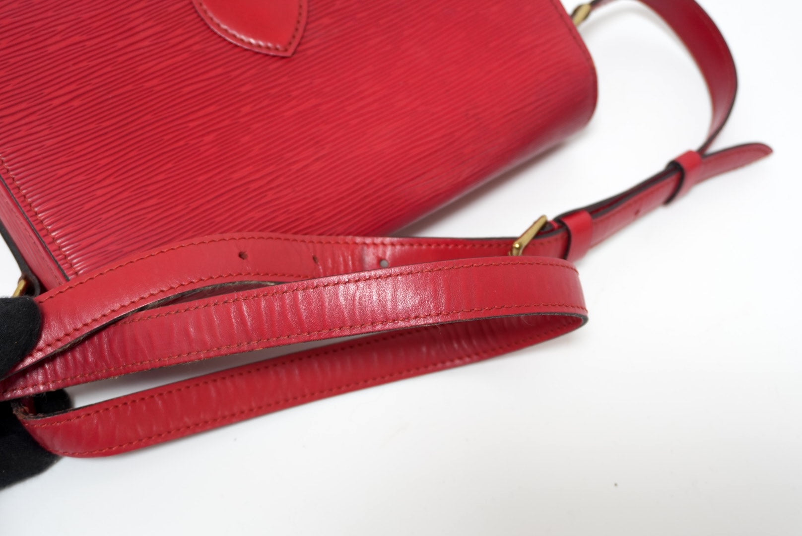 Louis Vuitton Saint Cloud GM Epi Red Shoulder Bag Used