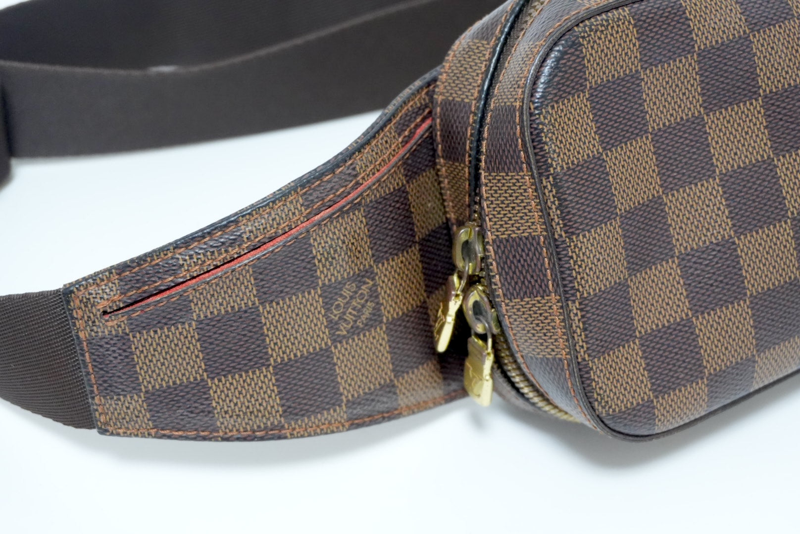 Louis Vuitton Geronimo Body Bag Used