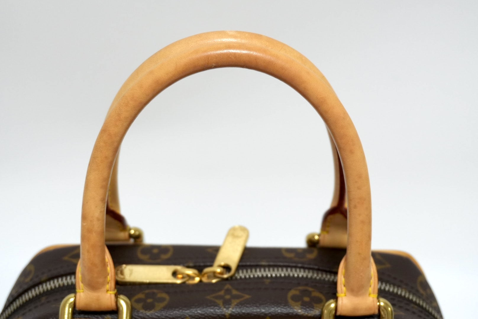 Louis Vuitton Manhattan PM Handbag Used