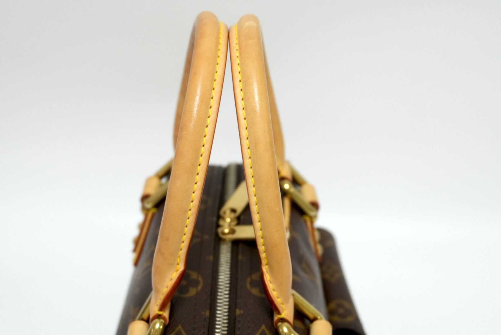 Louis Vuitton Manhattan PM Handbag Used