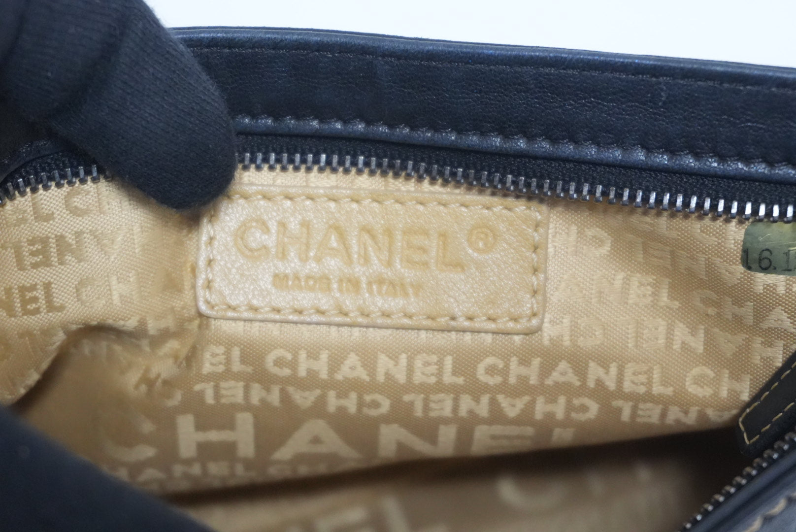 Chanel Lambskin Chain Pochette Handbag Used