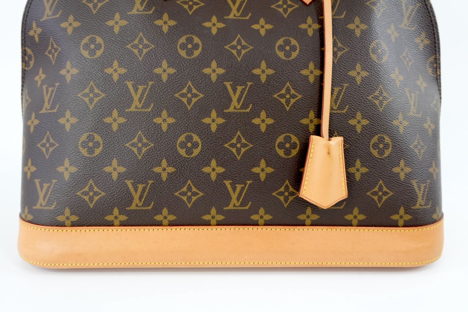 Louis Vuitton Alma GM Monogram Handbag Used