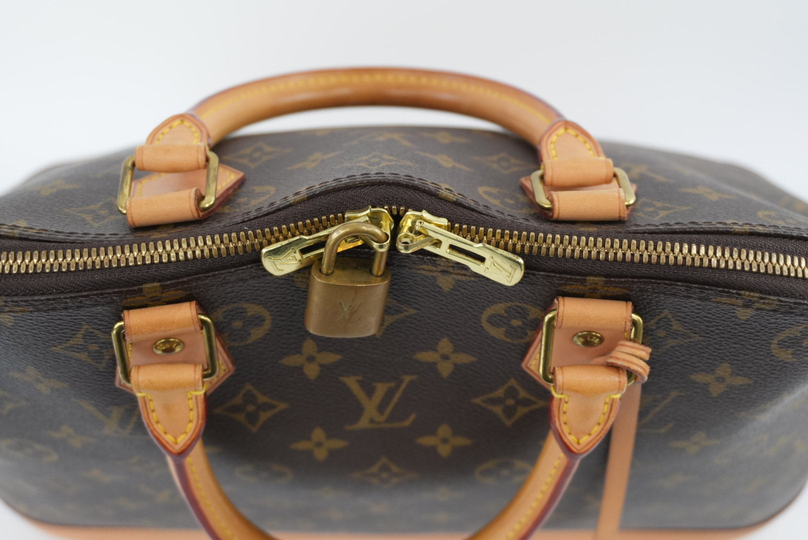 Louis Vuitton Alma GM Monogram Handbag Used