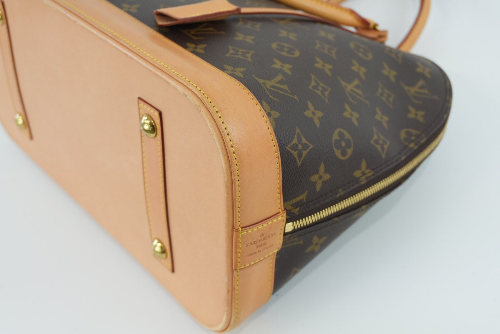 Louis Vuitton Alma GM Monogram Handbag Used