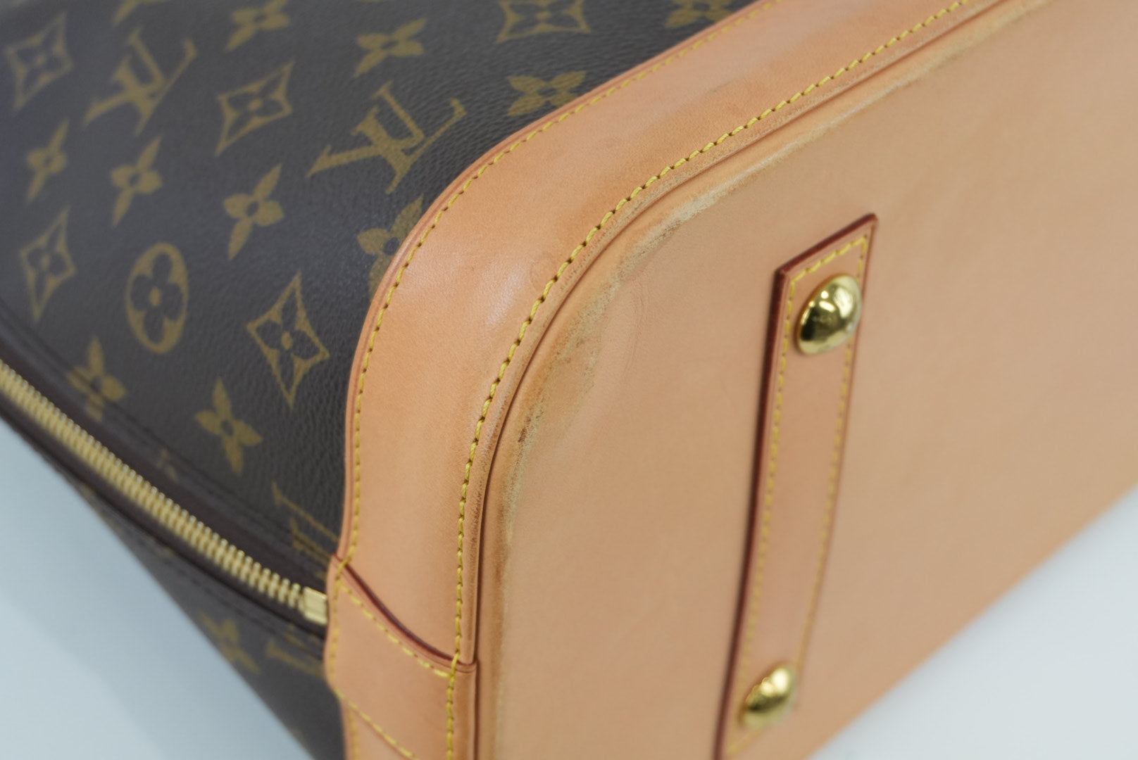 Louis Vuitton Alma GM Monogram Handbag Used