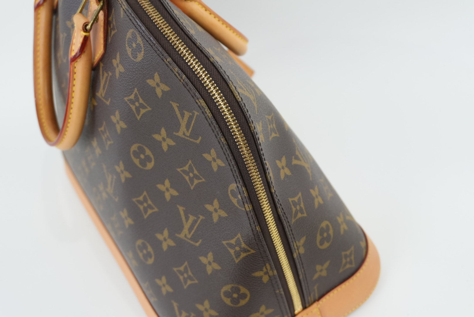 Louis Vuitton Alma GM Monogram Handbag Used