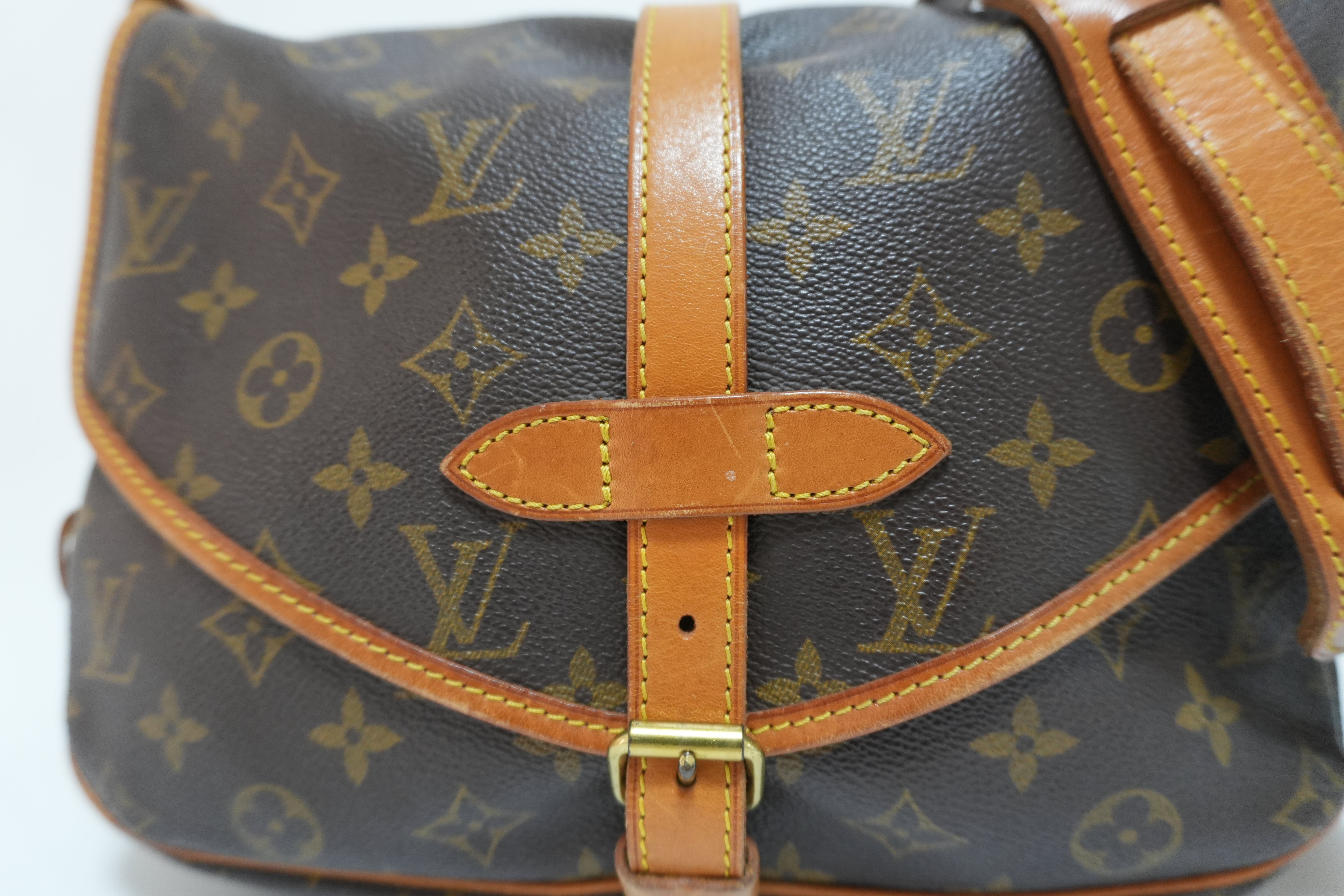 Louis Vuitton Saumur 30 Shoulder Bag Used