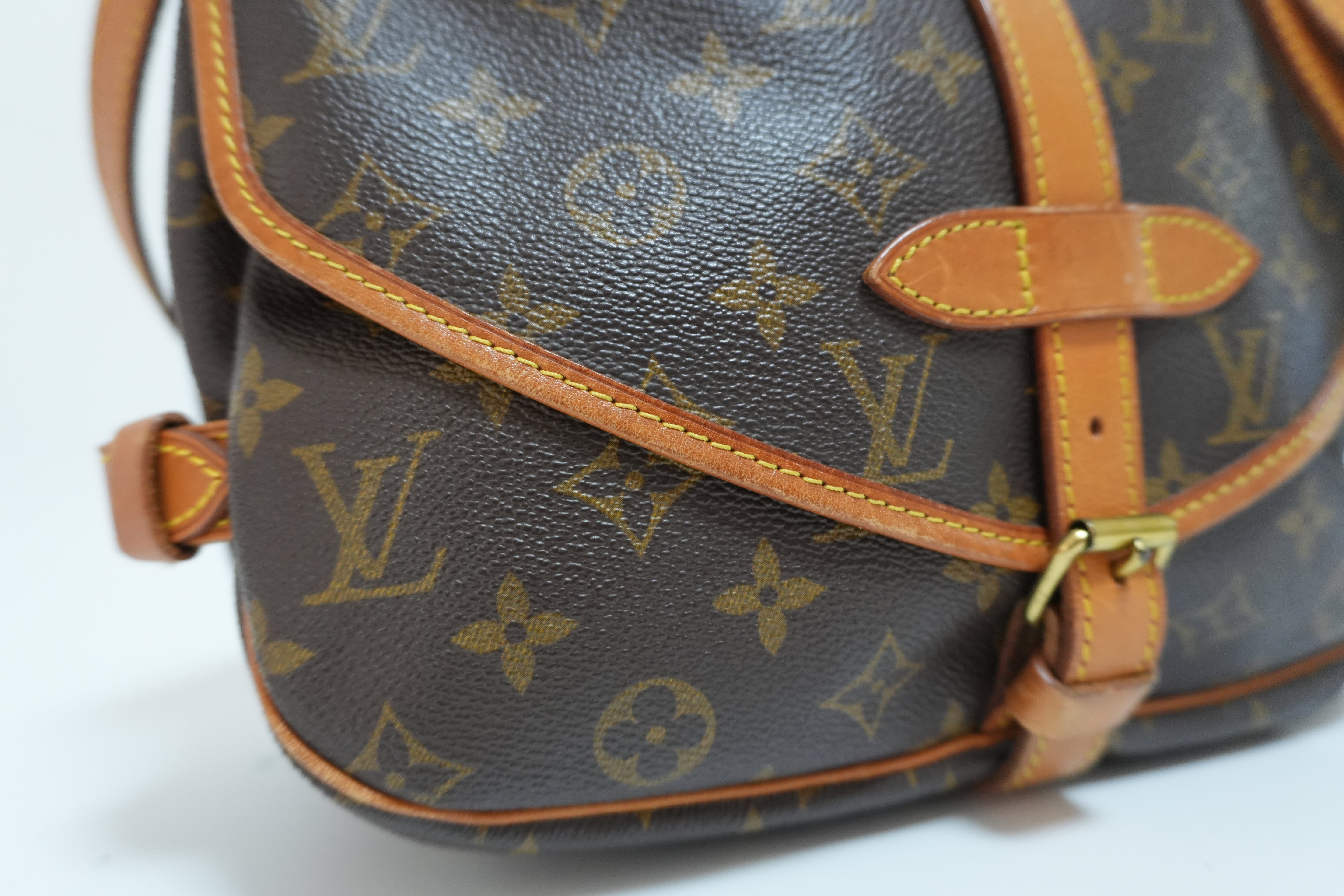 Louis Vuitton Saumur 30 Shoulder Bag Used