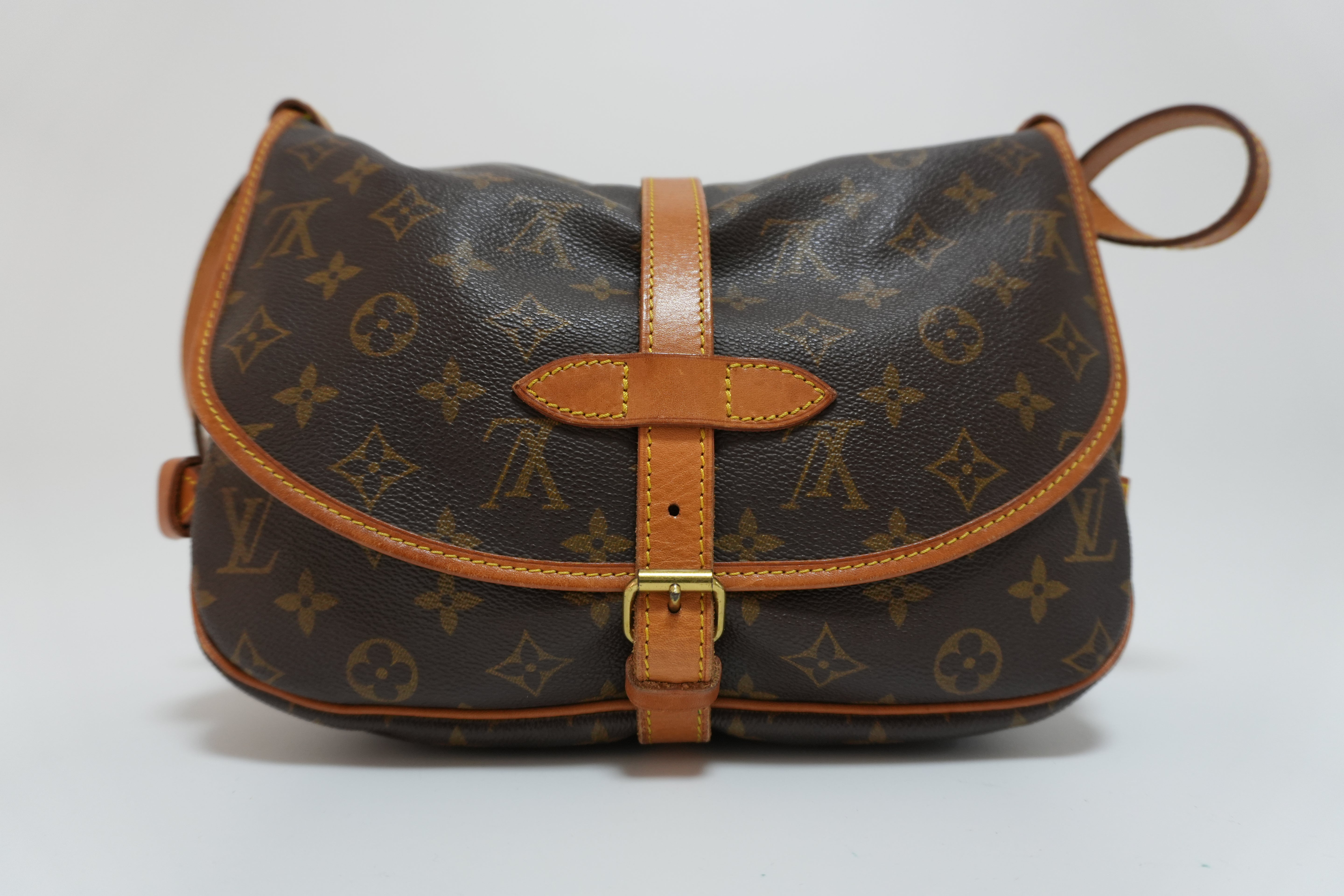 Louis Vuitton Saumur 30 Shoulder Bag Used