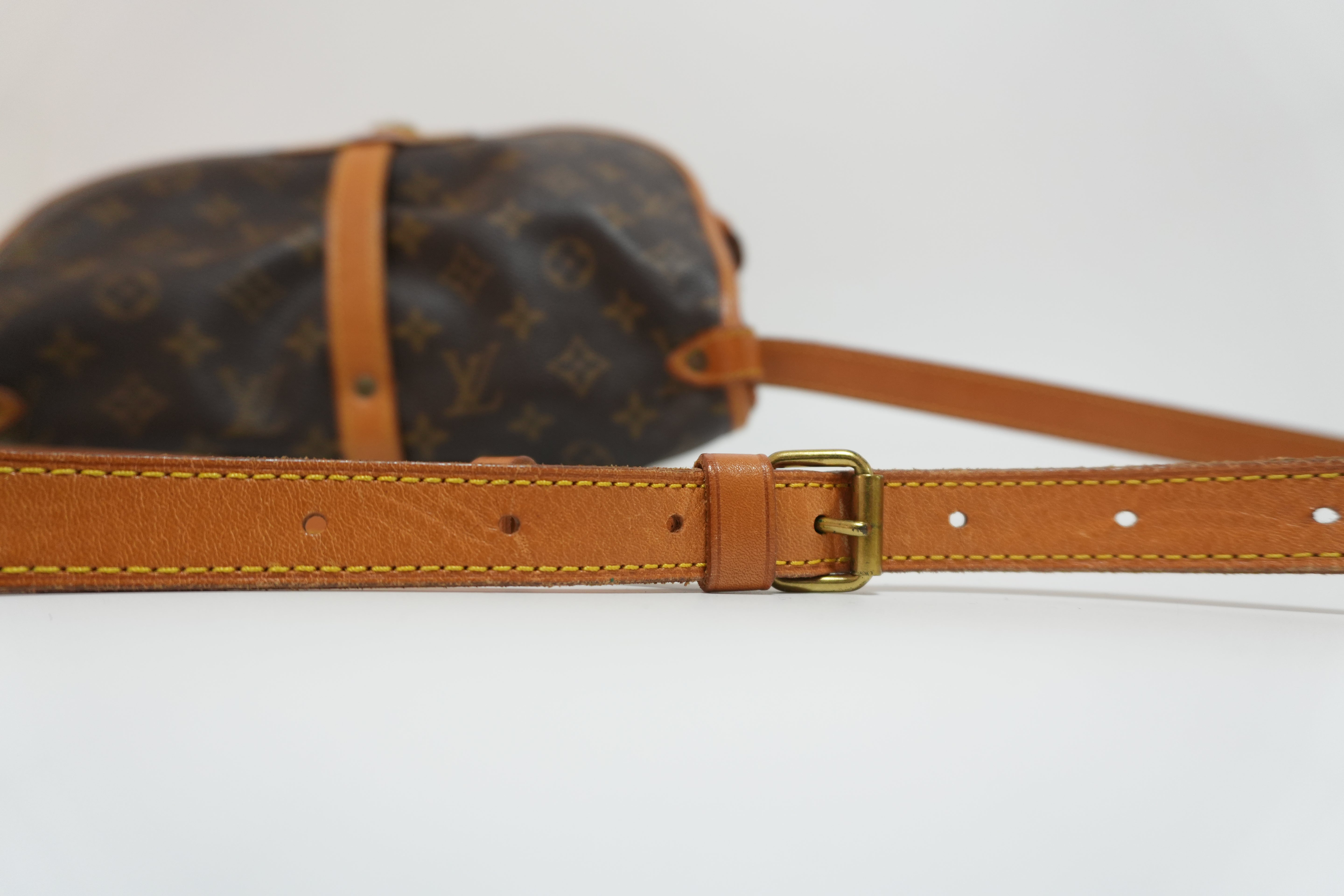 Louis Vuitton Saumur 30 Shoulder Bag Used