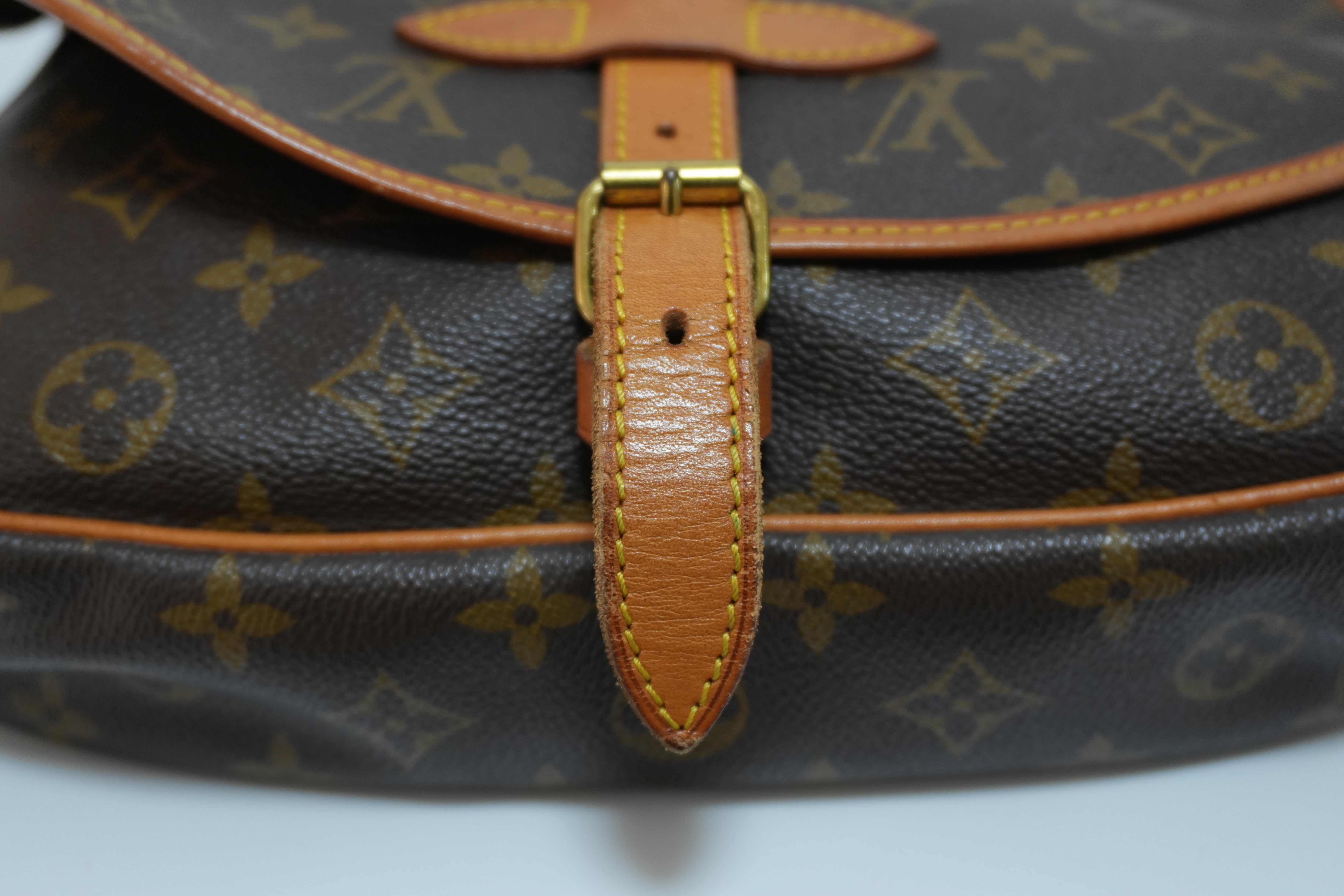 Louis Vuitton Saumur 30 Shoulder Bag Used