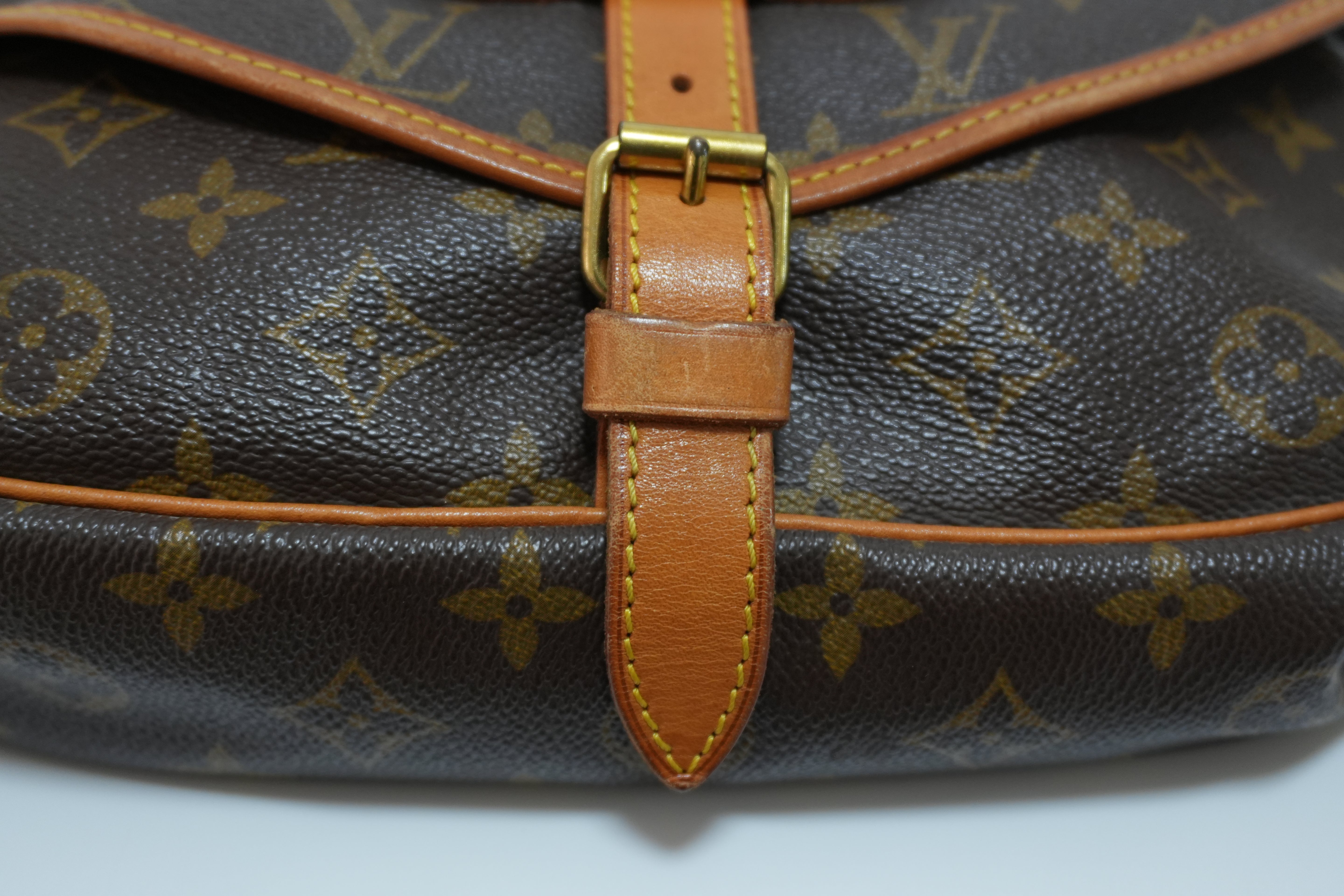 Louis Vuitton Saumur 30 Shoulder Bag Used