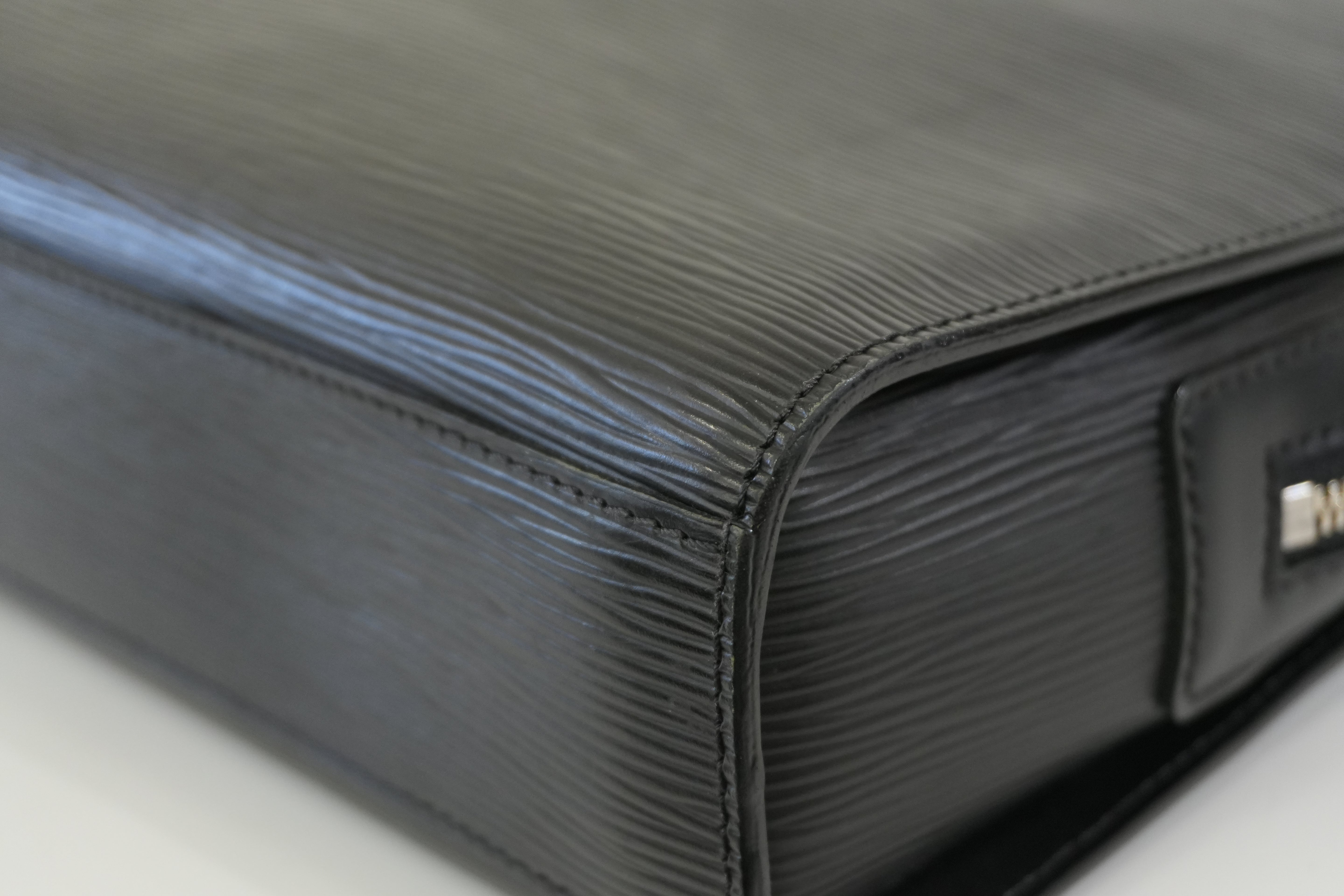 Pre-owned Louis Vuitton Epi Briefcase Handbag Black