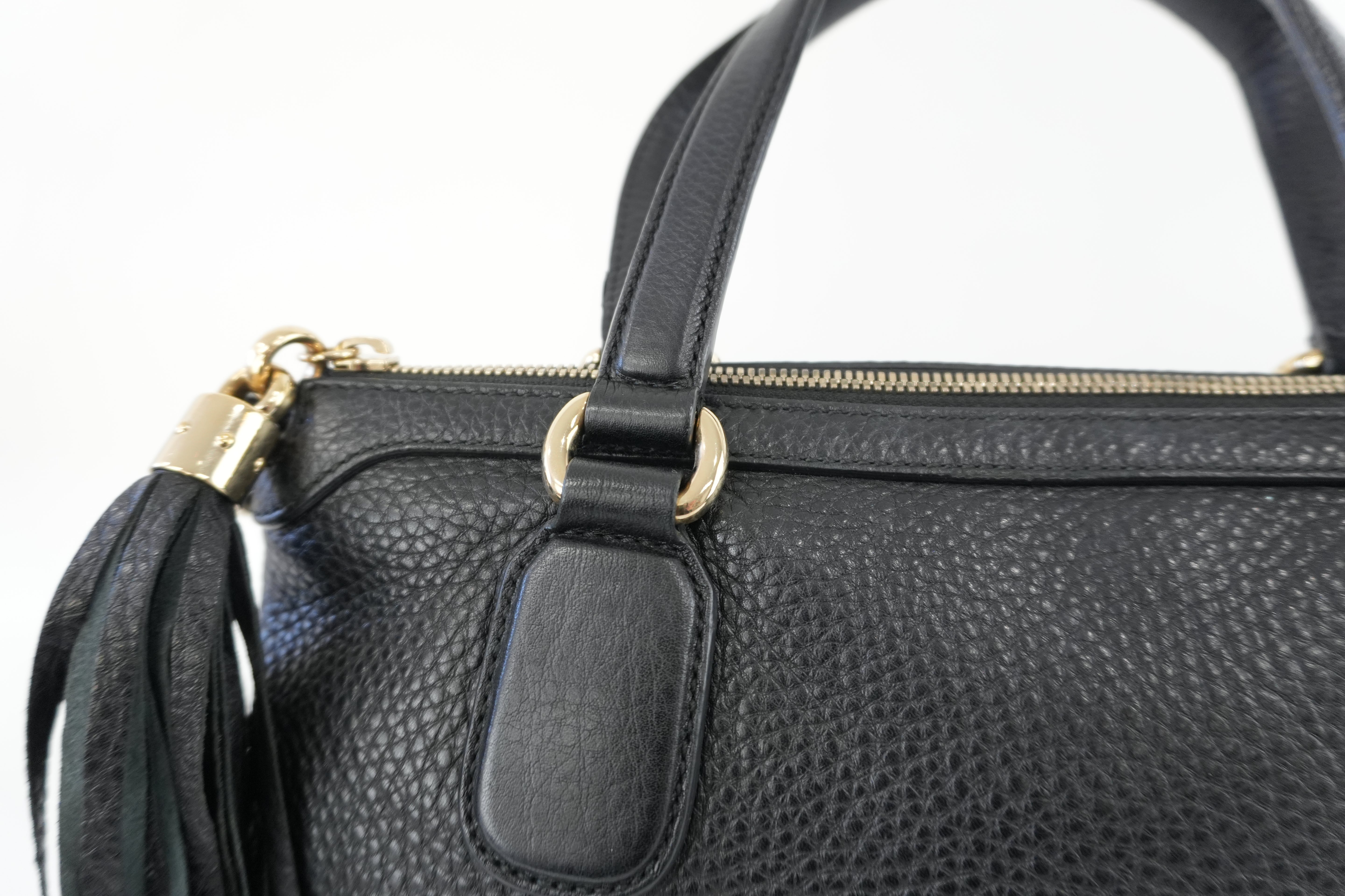 Gucci Soho Handbag Black Leather Used