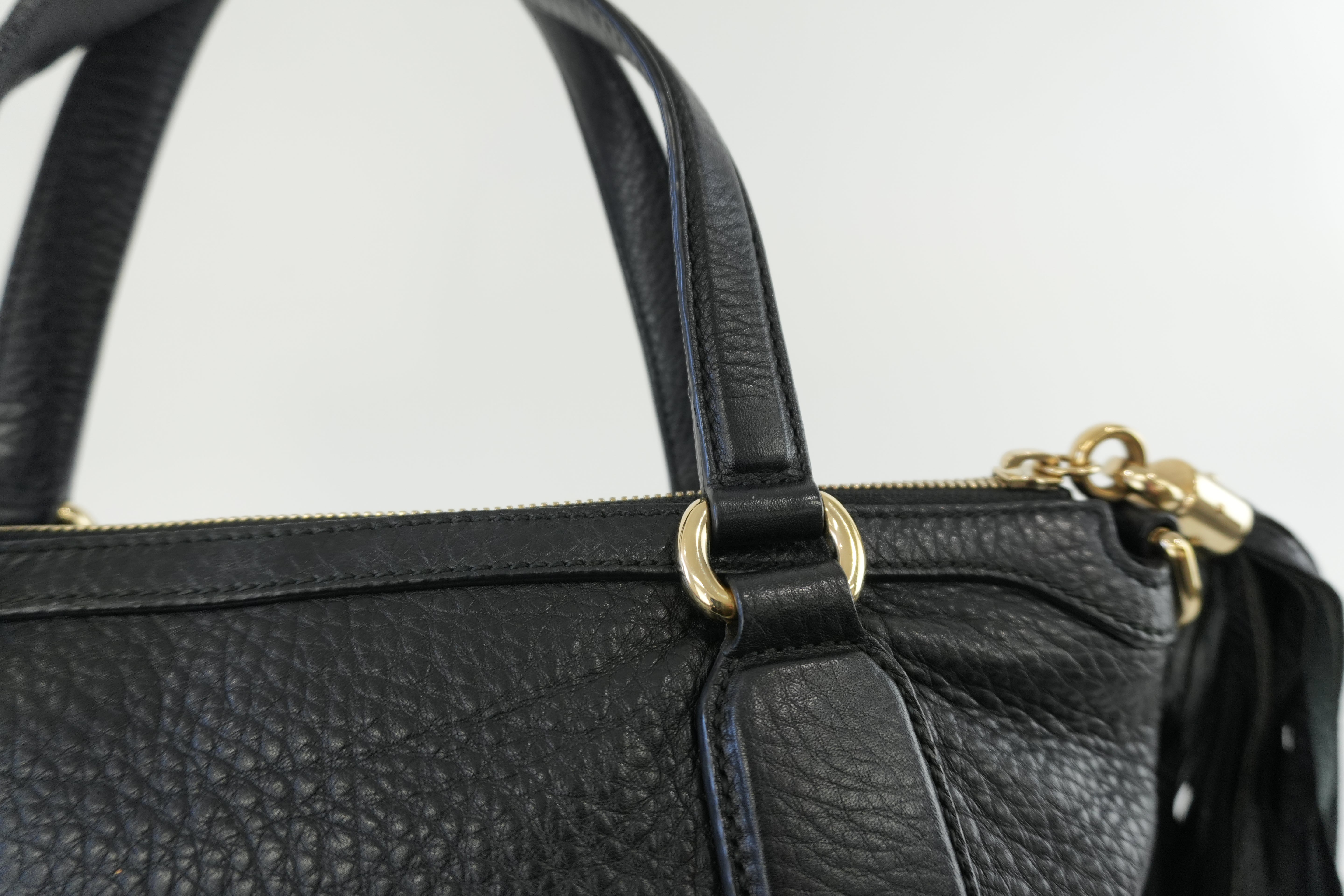 Gucci Soho Handbag Black Leather Used