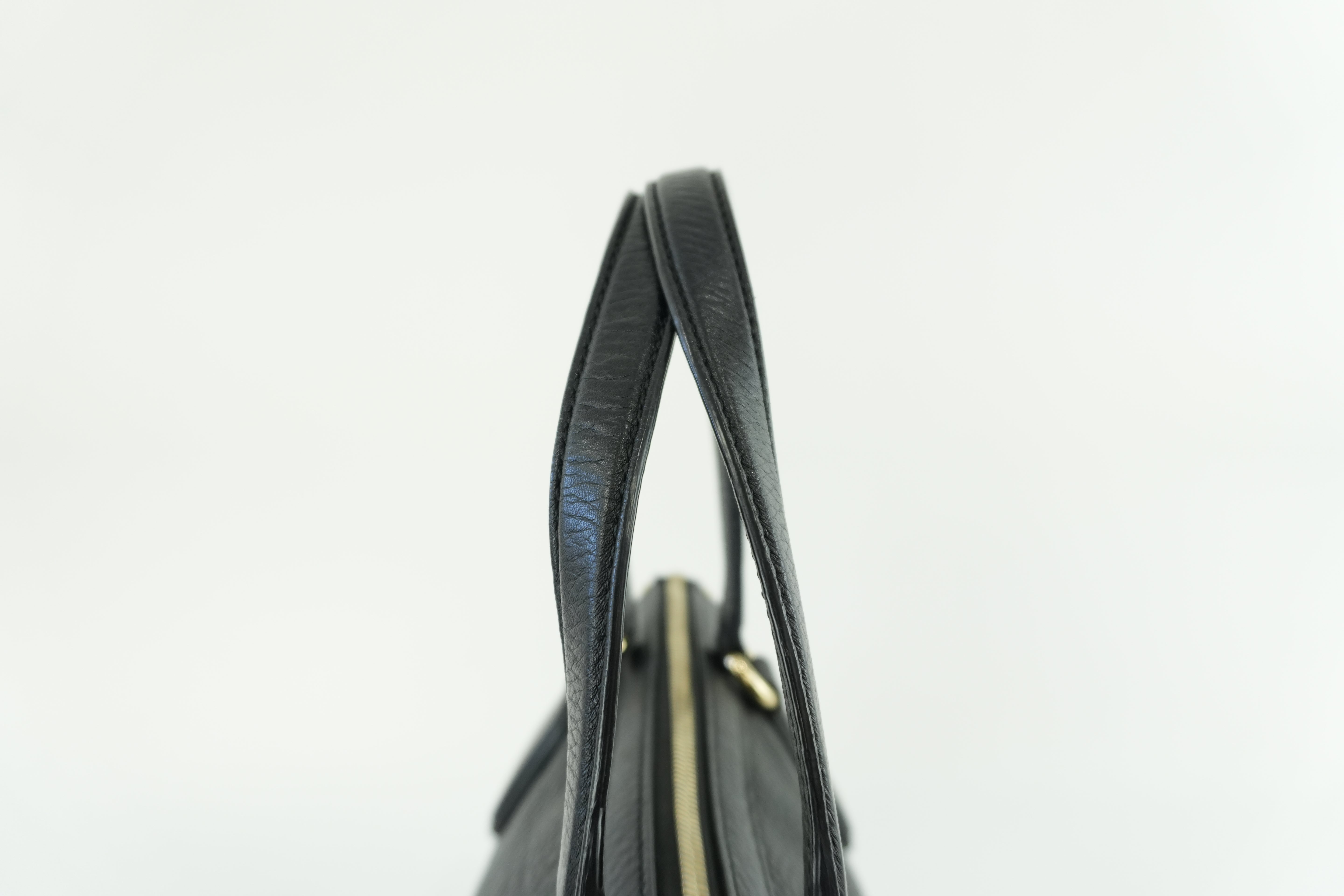 Gucci Soho Handbag Black Leather Used