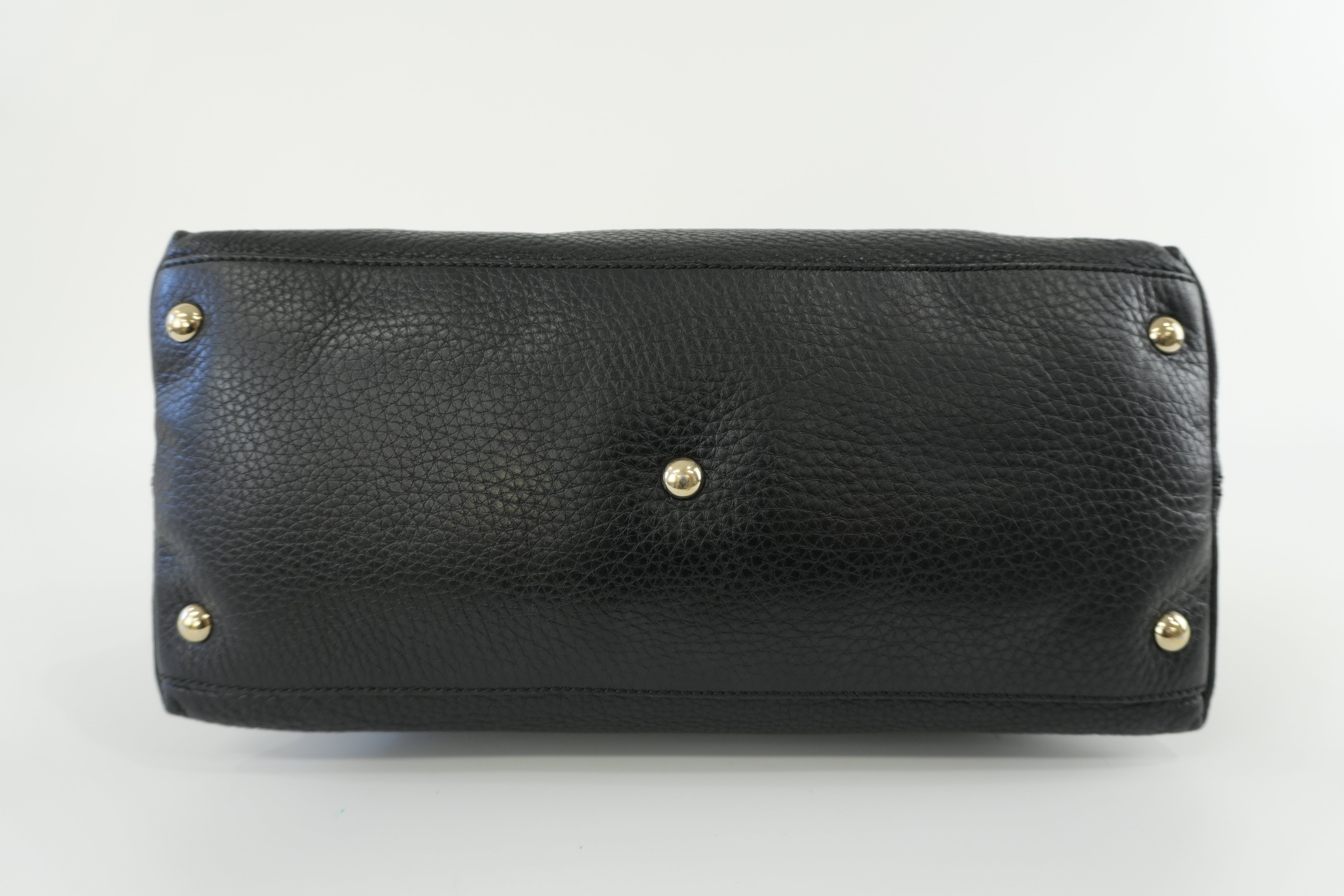 Gucci Soho Handbag Black Leather Used