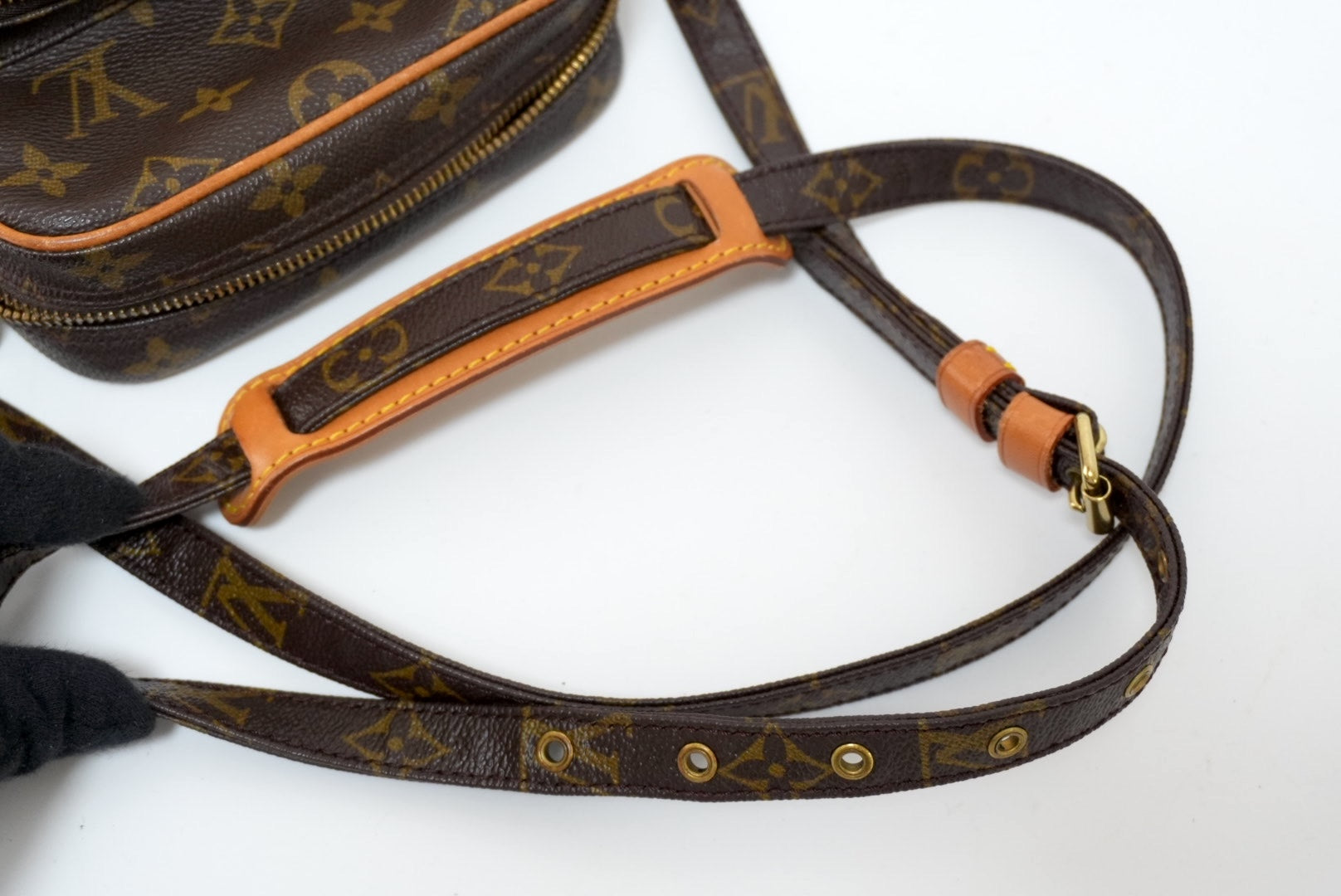 Louis Vuitton Amazon Crossbody Used (9032)