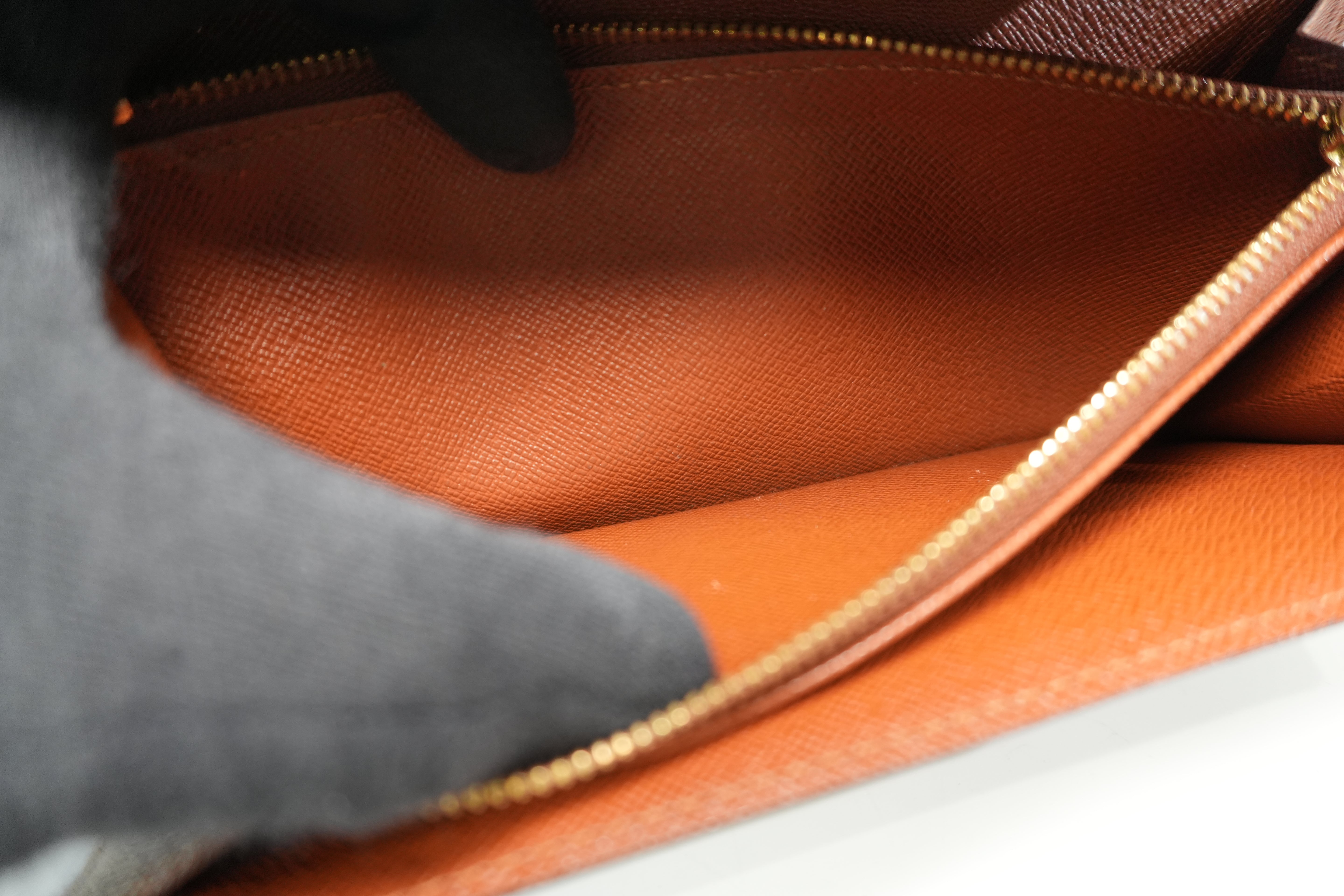 Pre-owned Louis Vuitton Monogram Sarah Wallet