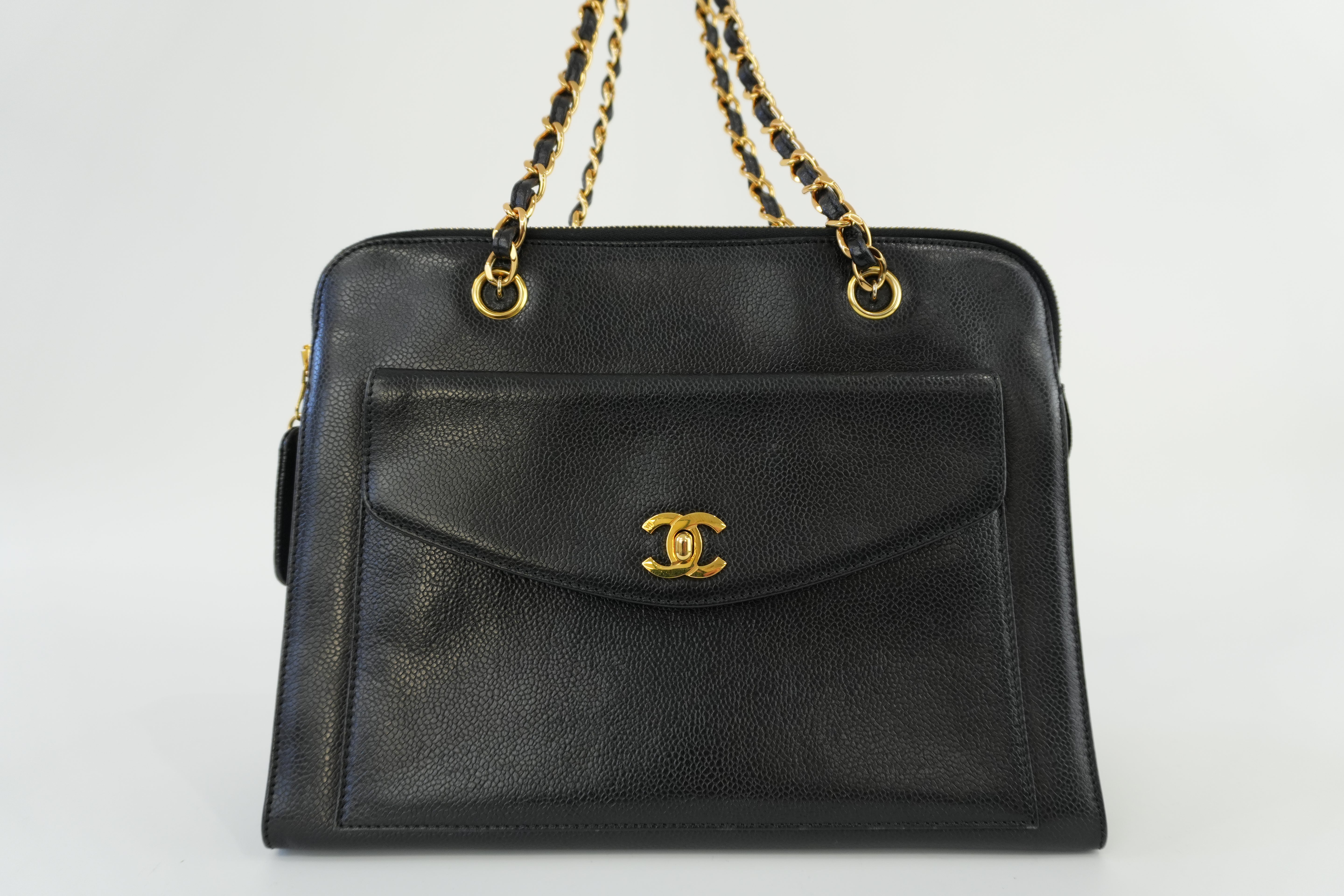 Chanel Chain Shoulder Bag Black Caviar Used