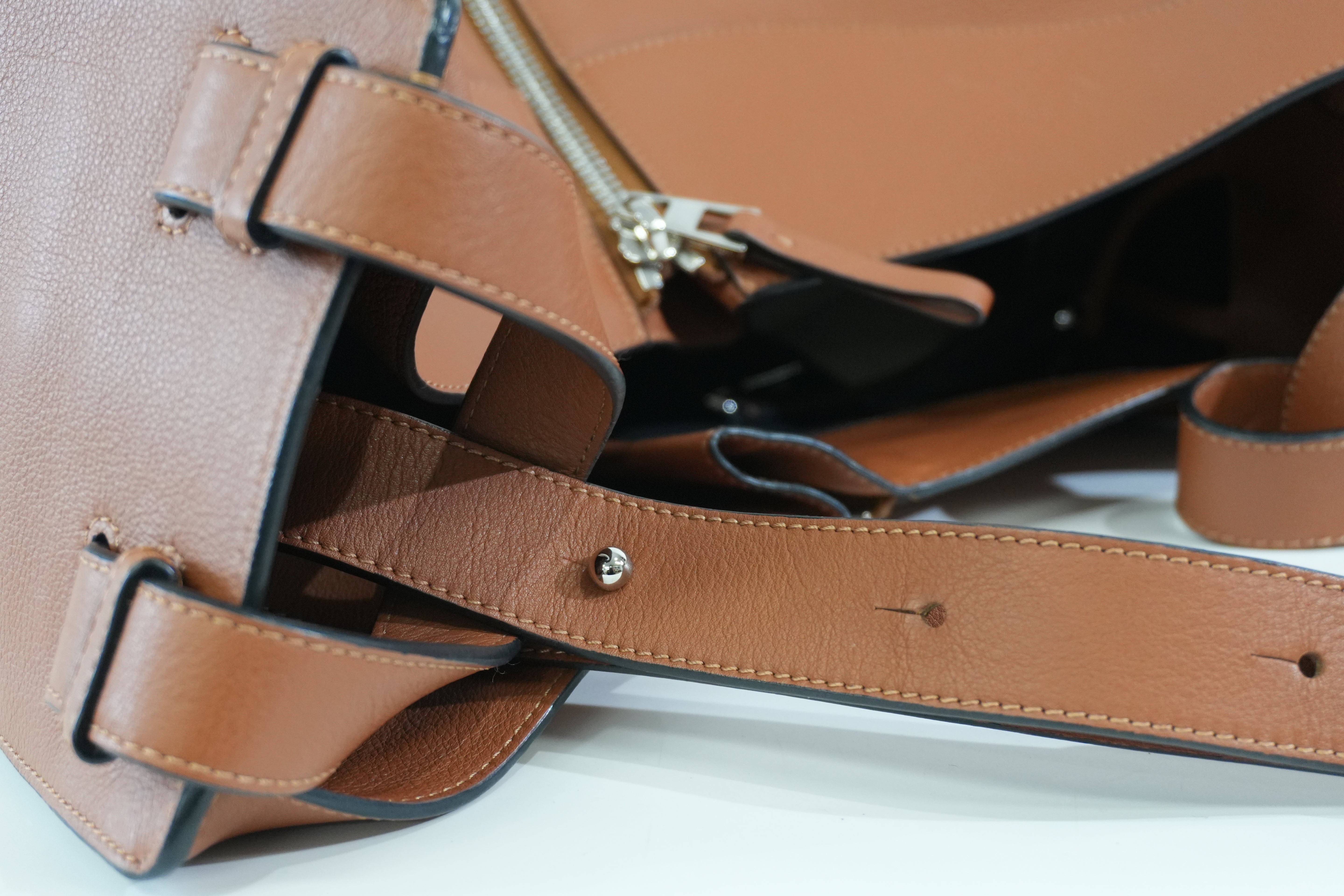 Pre-owned Loewe Big Hammock Shoulder Bag Brown