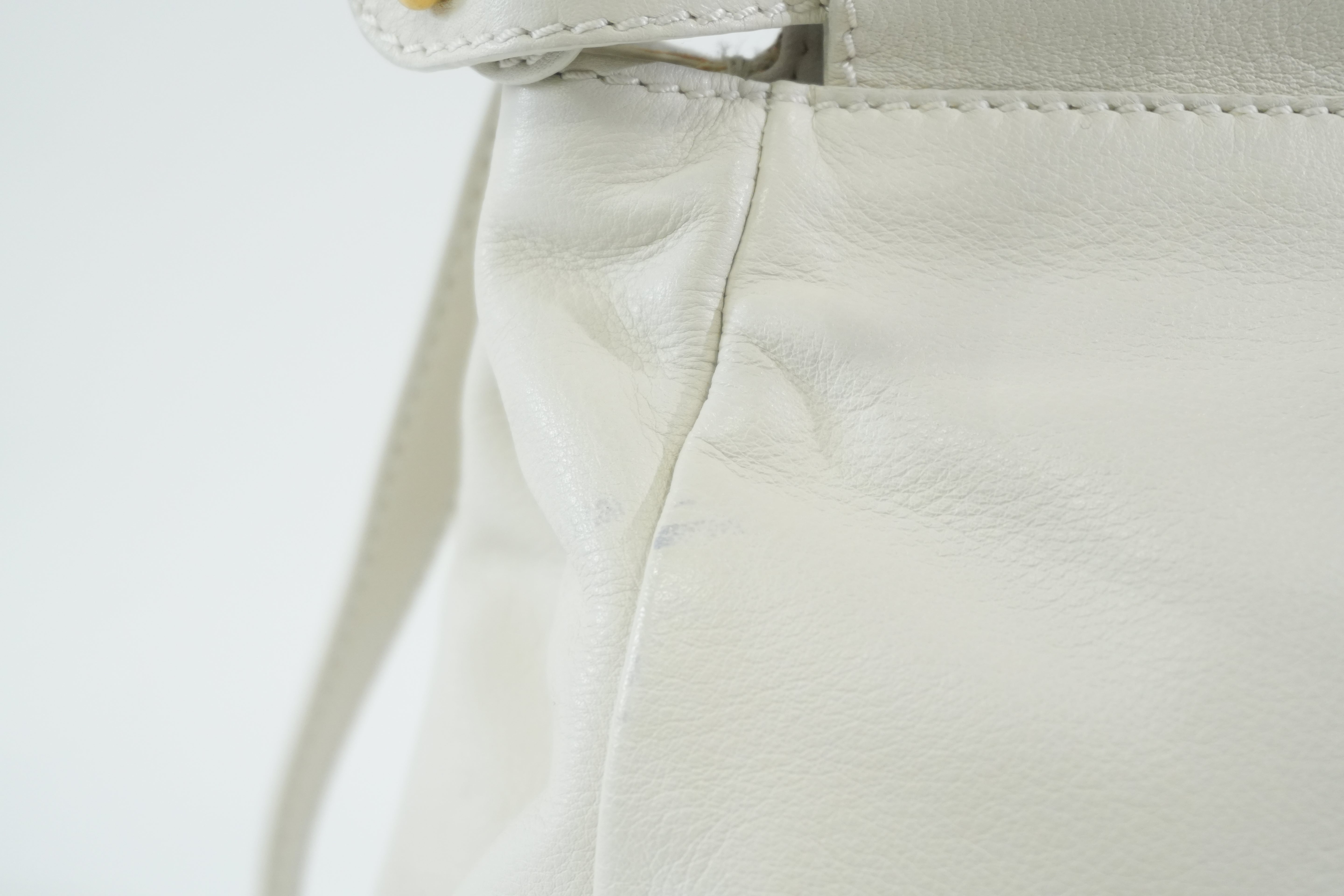 Pre-owned Fendi Peek a Boo Shoulder Bag White