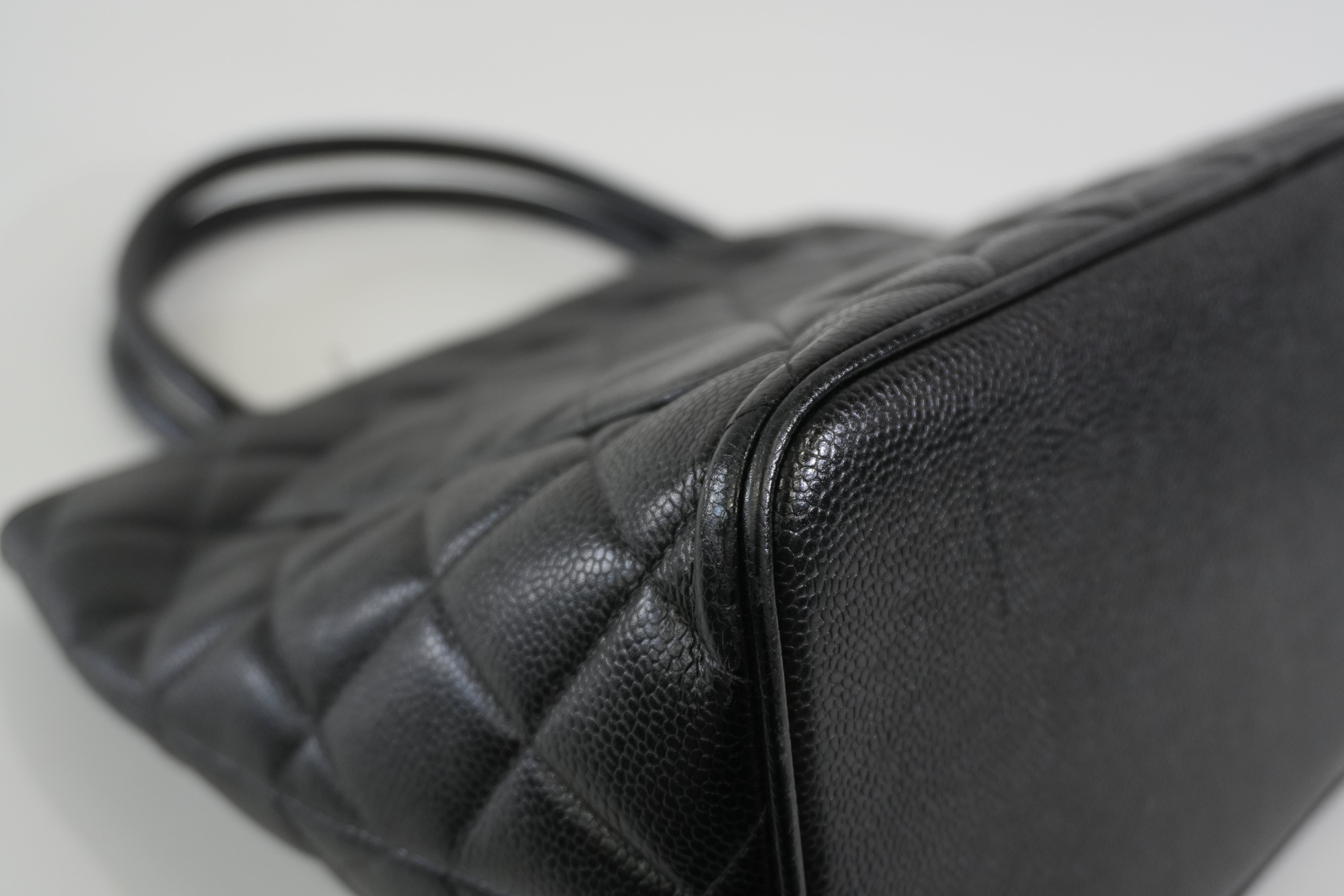 Pre-owned Chanel Caviar Skin Medallion Tote Bag Black