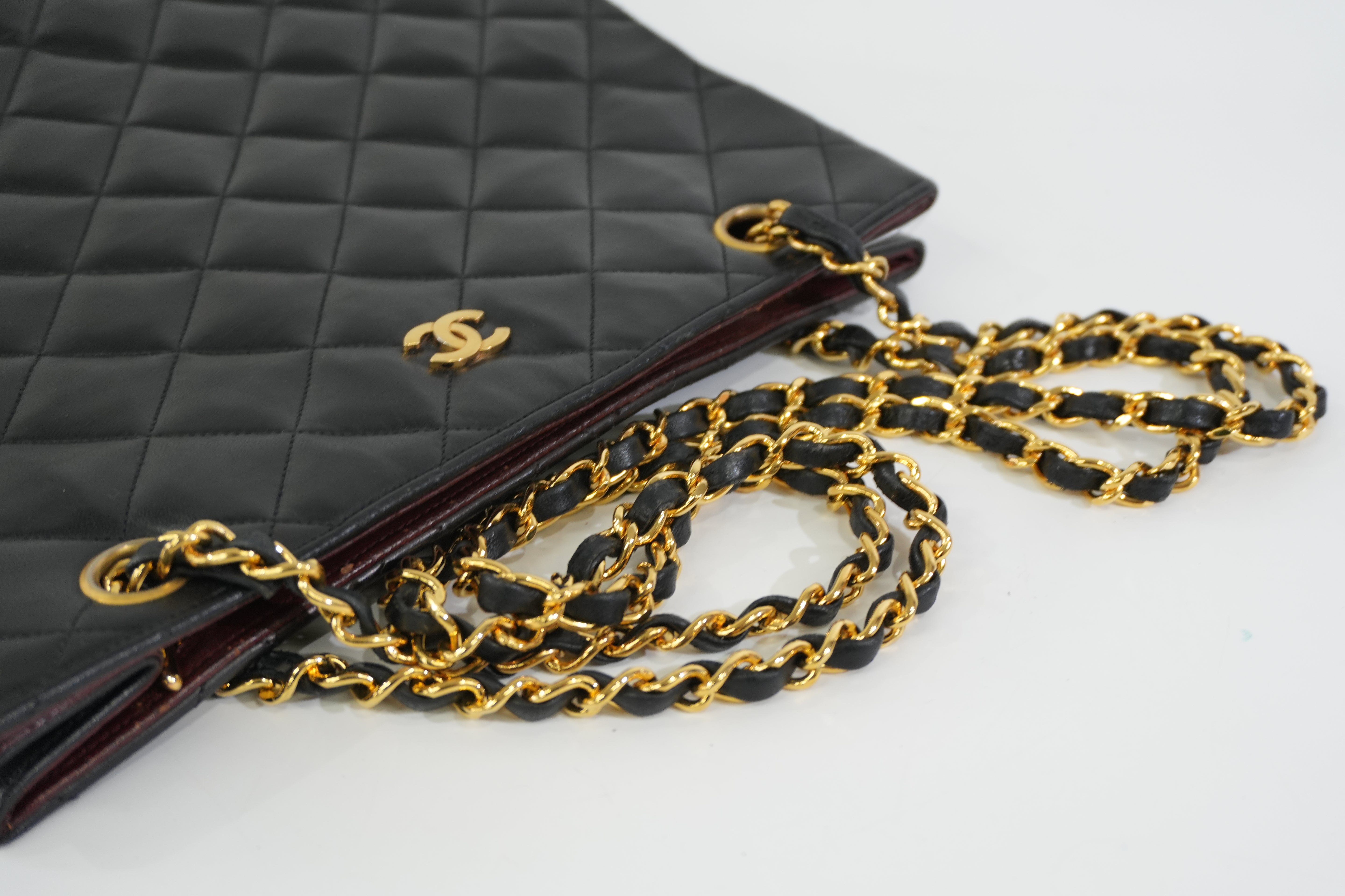 Pre-owned Chanel Lambskin Leather Chanel Chain Shoulder Bag Black
