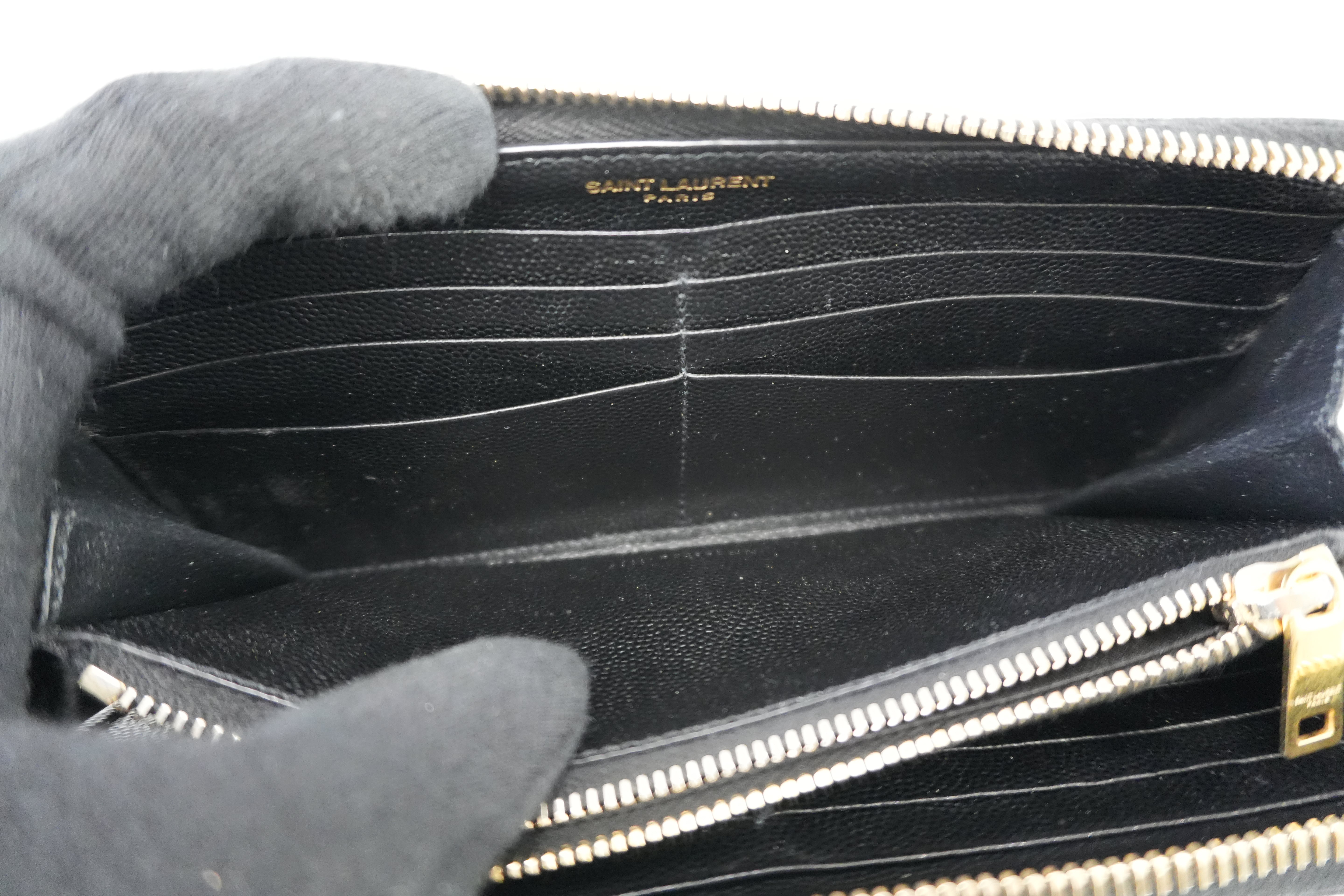 Saint Laurent Cassandra Wallet Black Leather Used