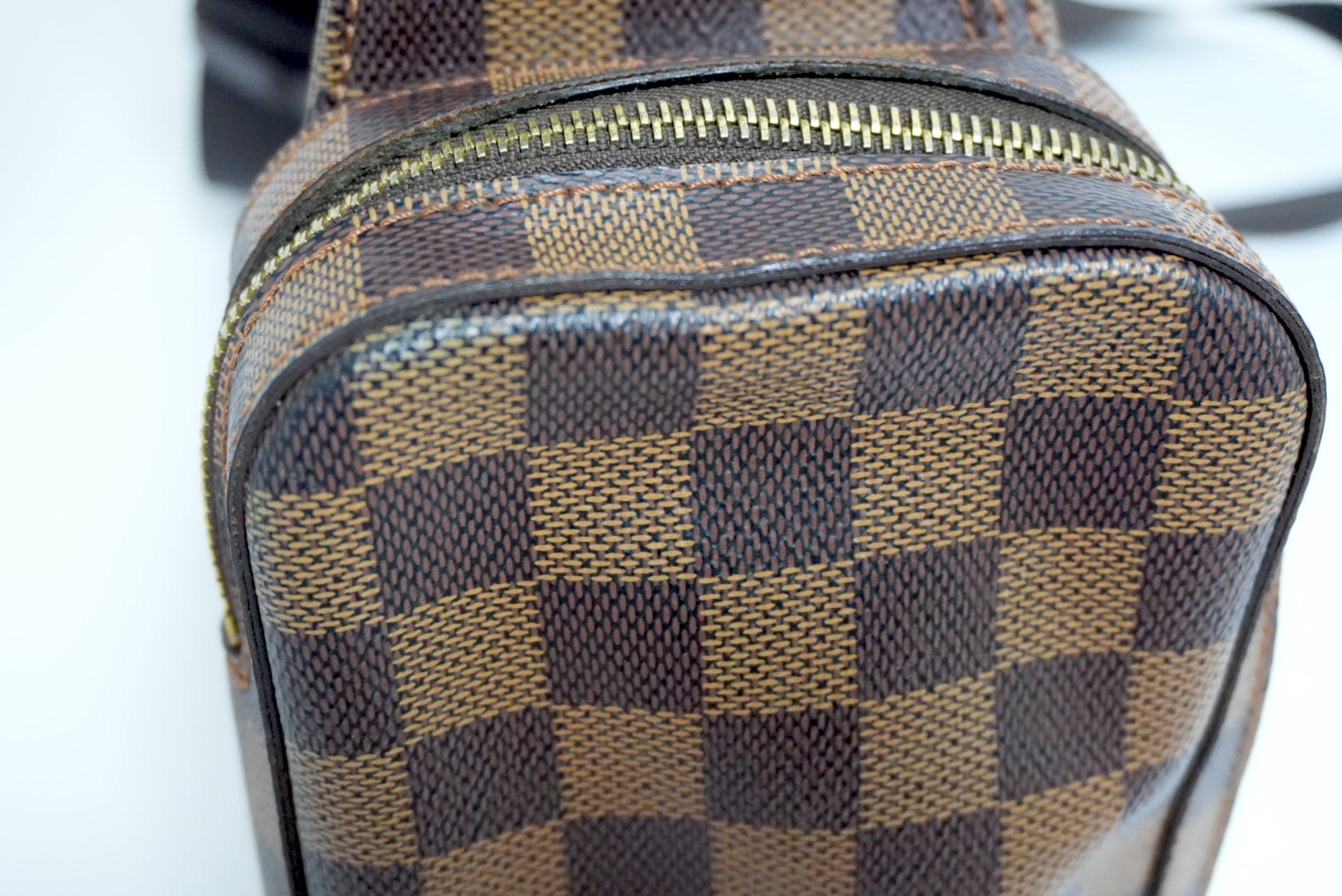 Louis Vuitton Geronimo Body Bag Used